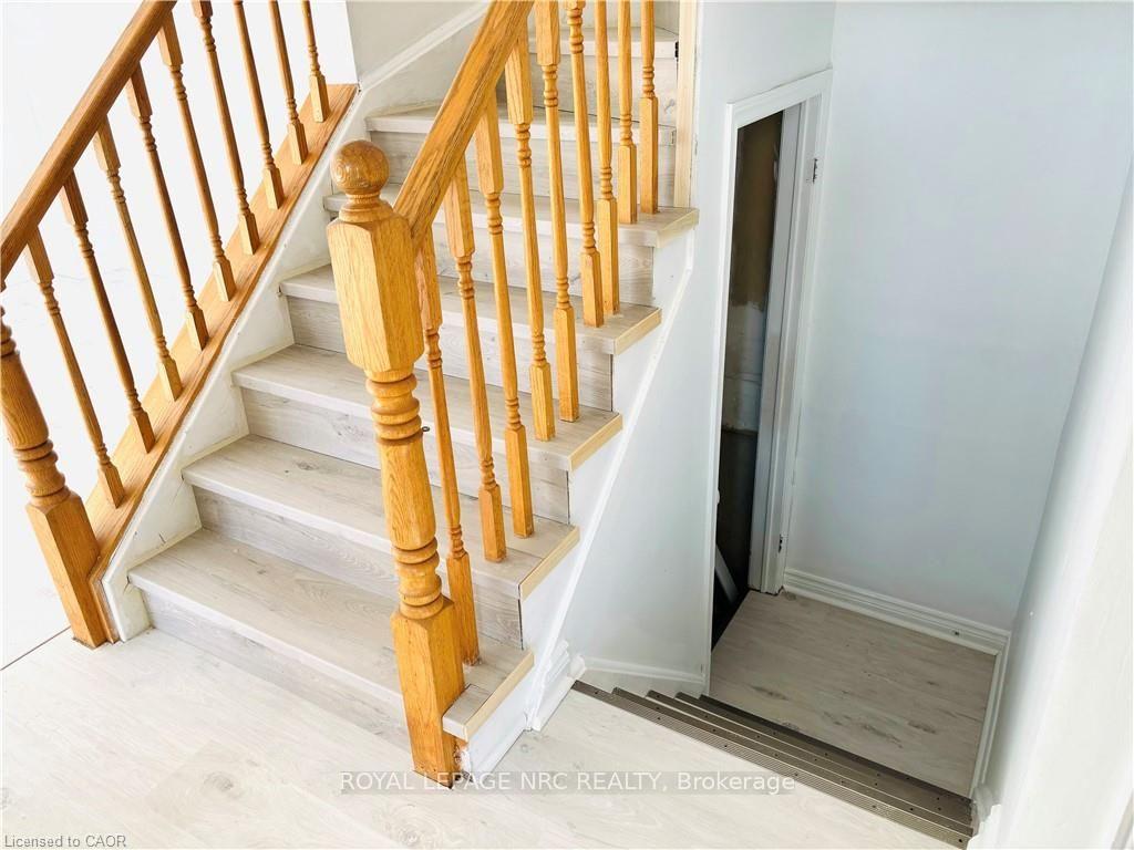 Photo 8 of Unit A, 299 Main Street, Grimsby, Grimsby East — HOMEH