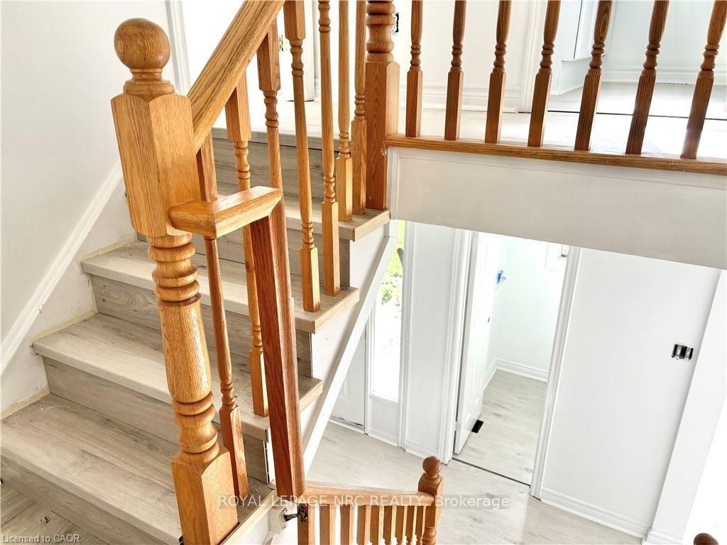 Photo 10 of Unit A, 299 Main Street, Grimsby, Grimsby East — HOMEH