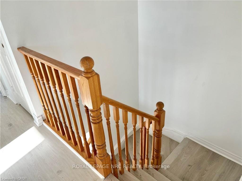 Photo 11 of Unit A, 299 Main Street, Grimsby, Grimsby East — HOMEH