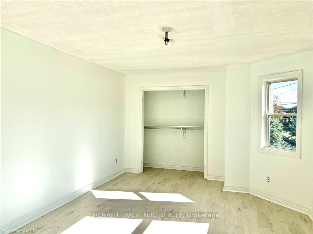 Photo 14 of Unit A, 299 Main Street, Grimsby, Grimsby East — HOMEH