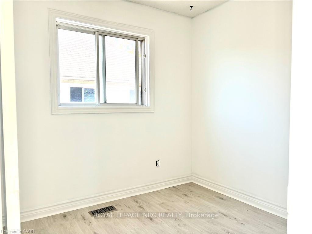 Photo 19 of Unit A, 299 Main Street, Grimsby, Grimsby East — HOMEH