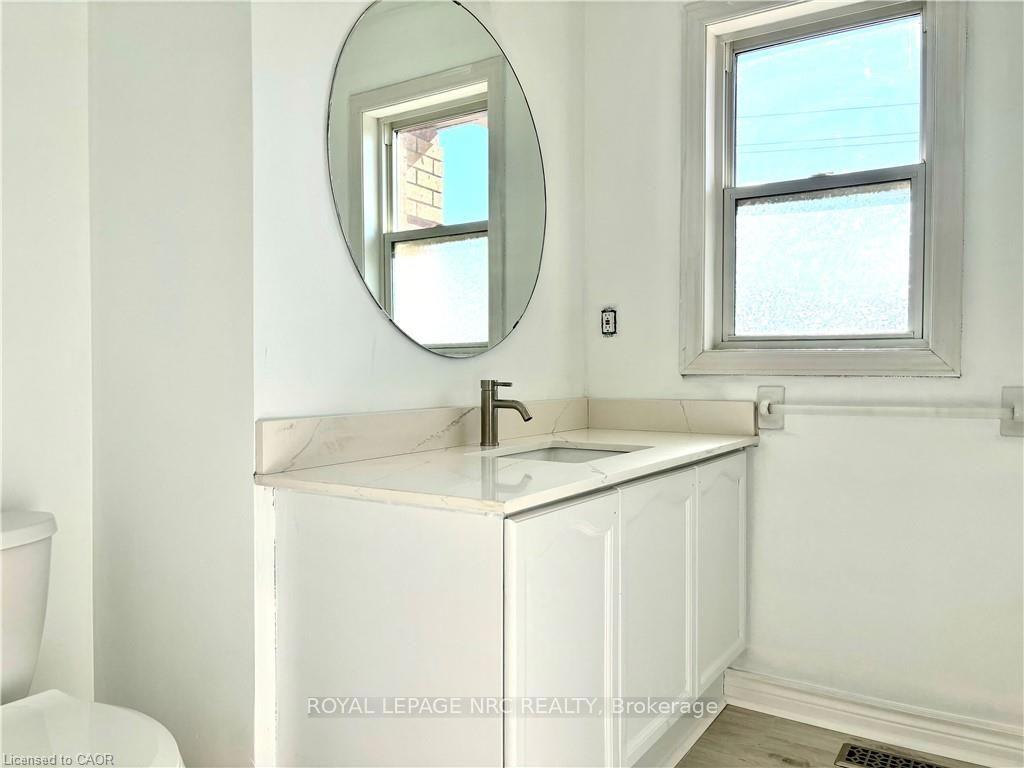 Photo 20 of Unit A, 299 Main Street, Grimsby, Grimsby East — HOMEH