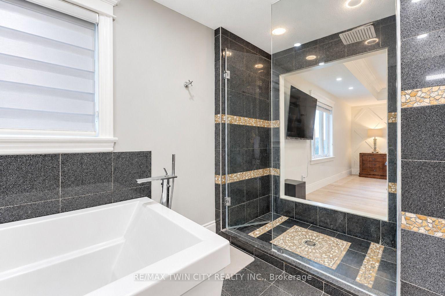 Photo 23 of 444 Thomas Slee Drive, Kitchener, Doon South — HOMEH