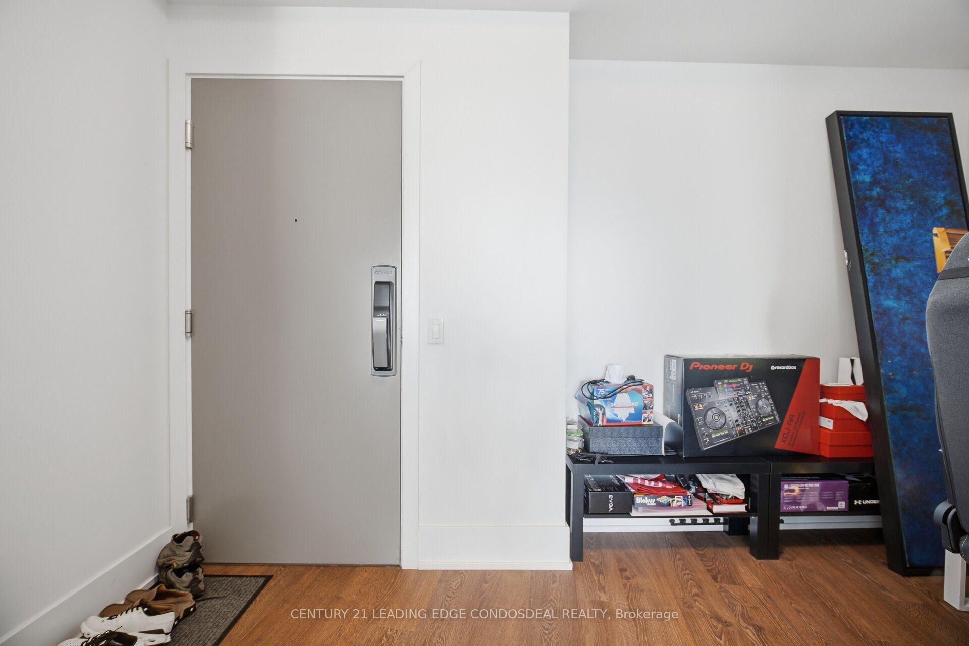 Photo 6 of Unit 6207, 10 York Street, Toronto, Waterfront Communities — HOMEH