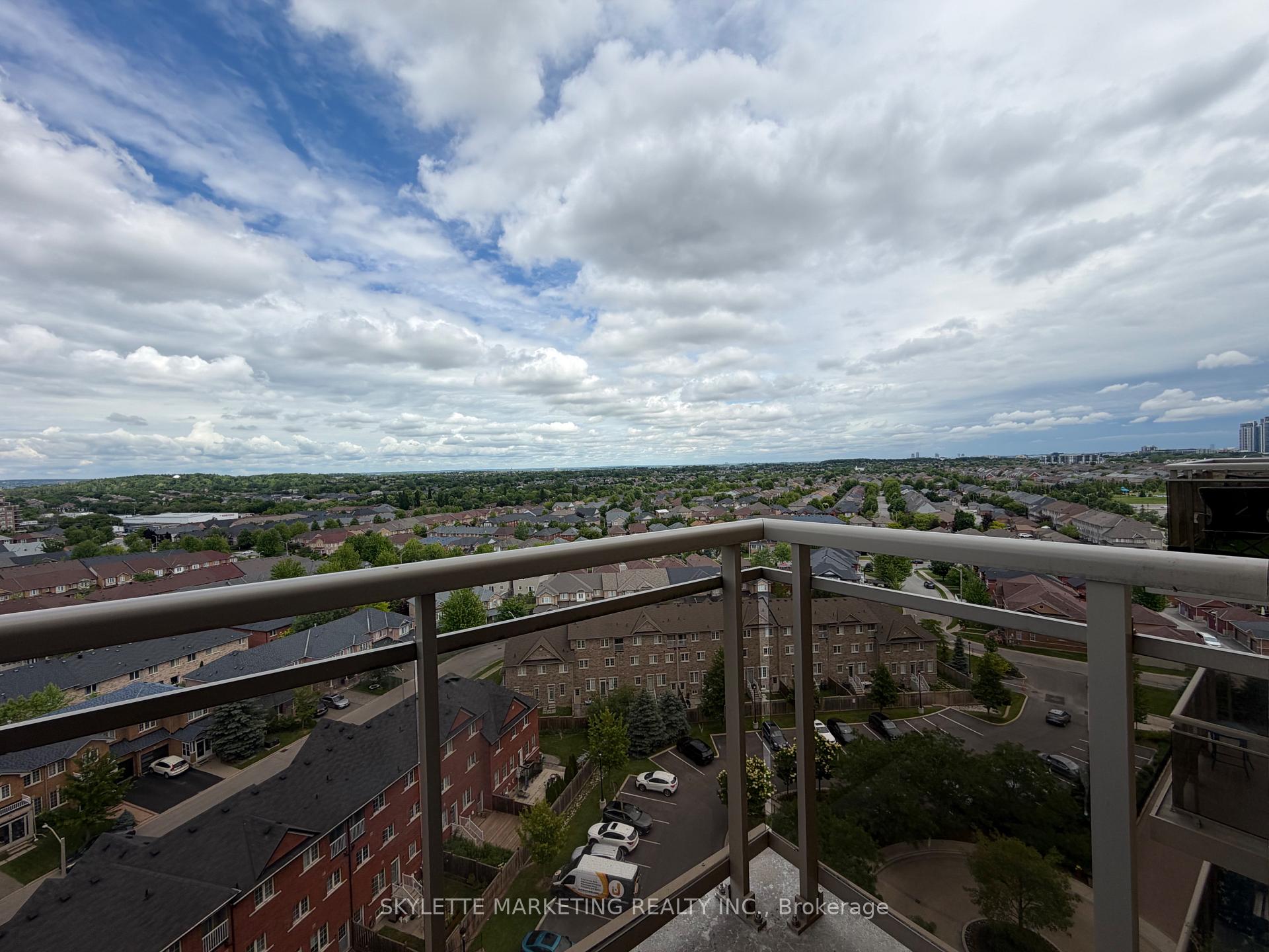 Photo 9 of Unit Ph13, 75 King William Crescent, Richmond Hill, Langstaff — HOMEH
