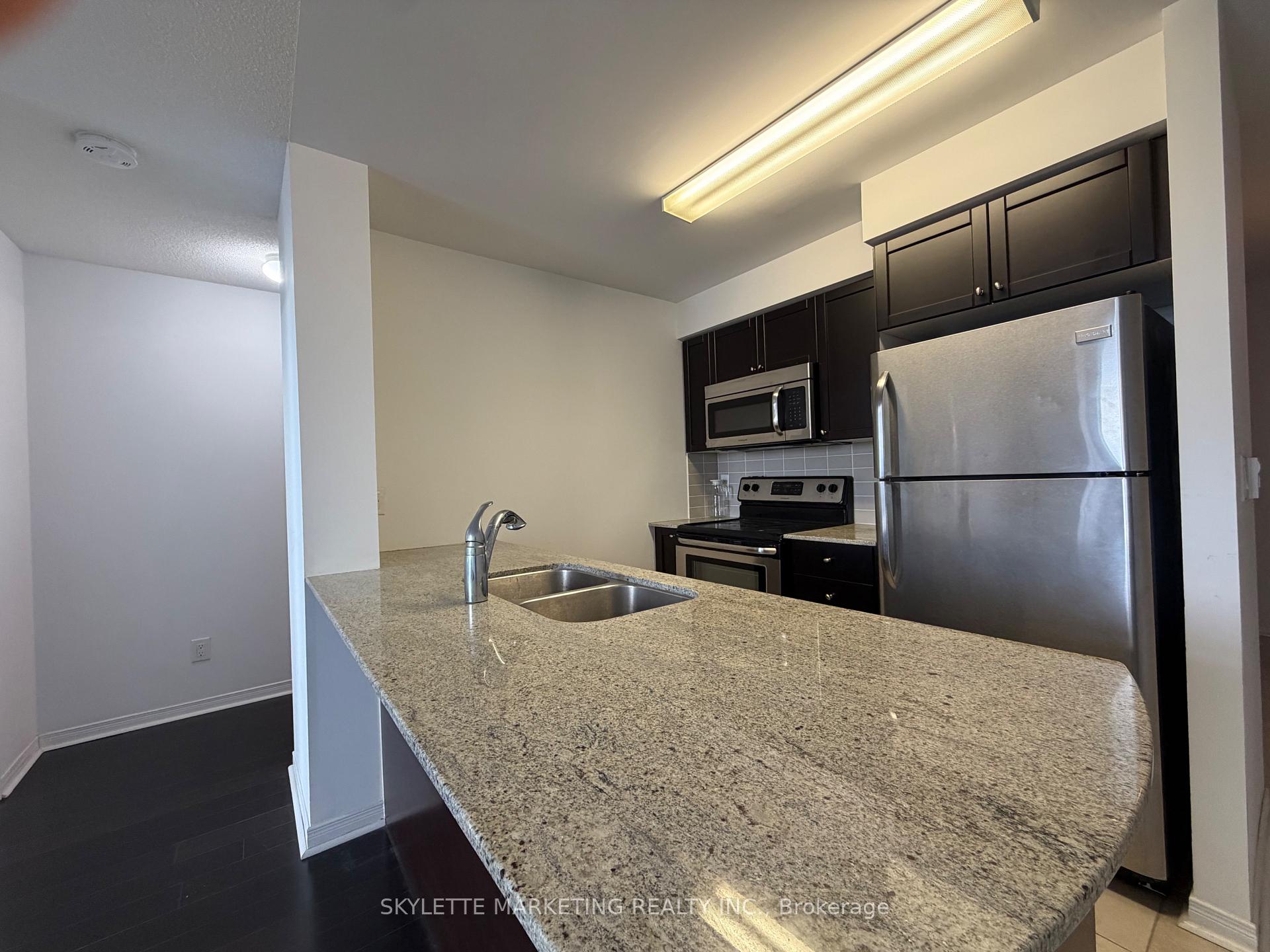 Photo 15 of Unit Ph13, 75 King William Crescent, Richmond Hill, Langstaff — HOMEH