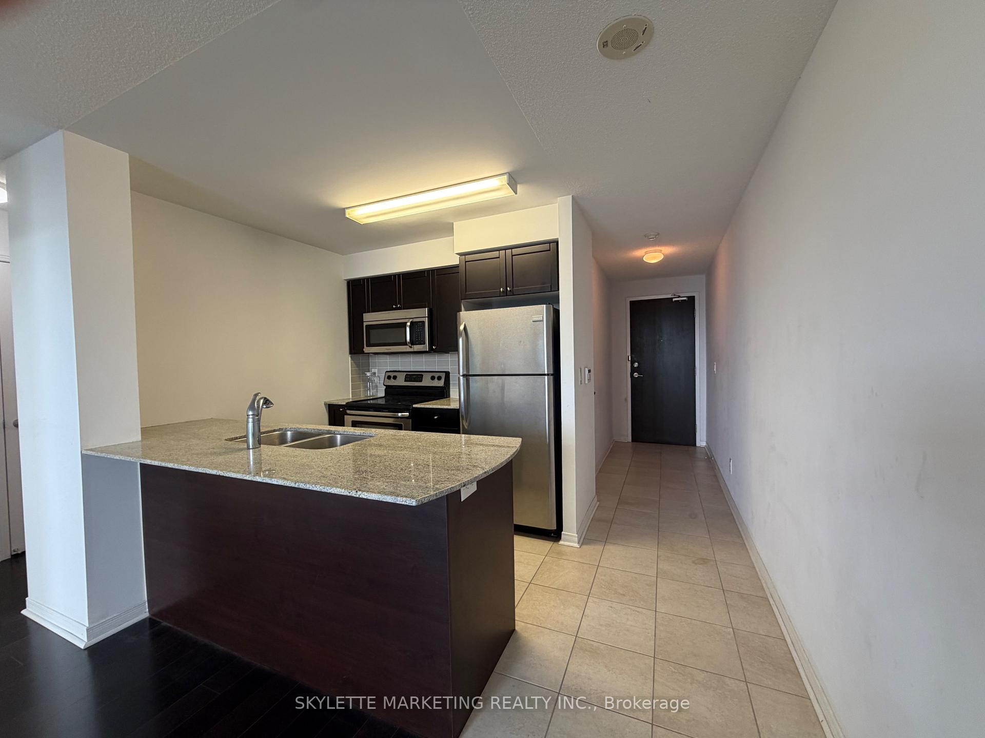 Photo 16 of Unit Ph13, 75 King William Crescent, Richmond Hill, Langstaff — HOMEH