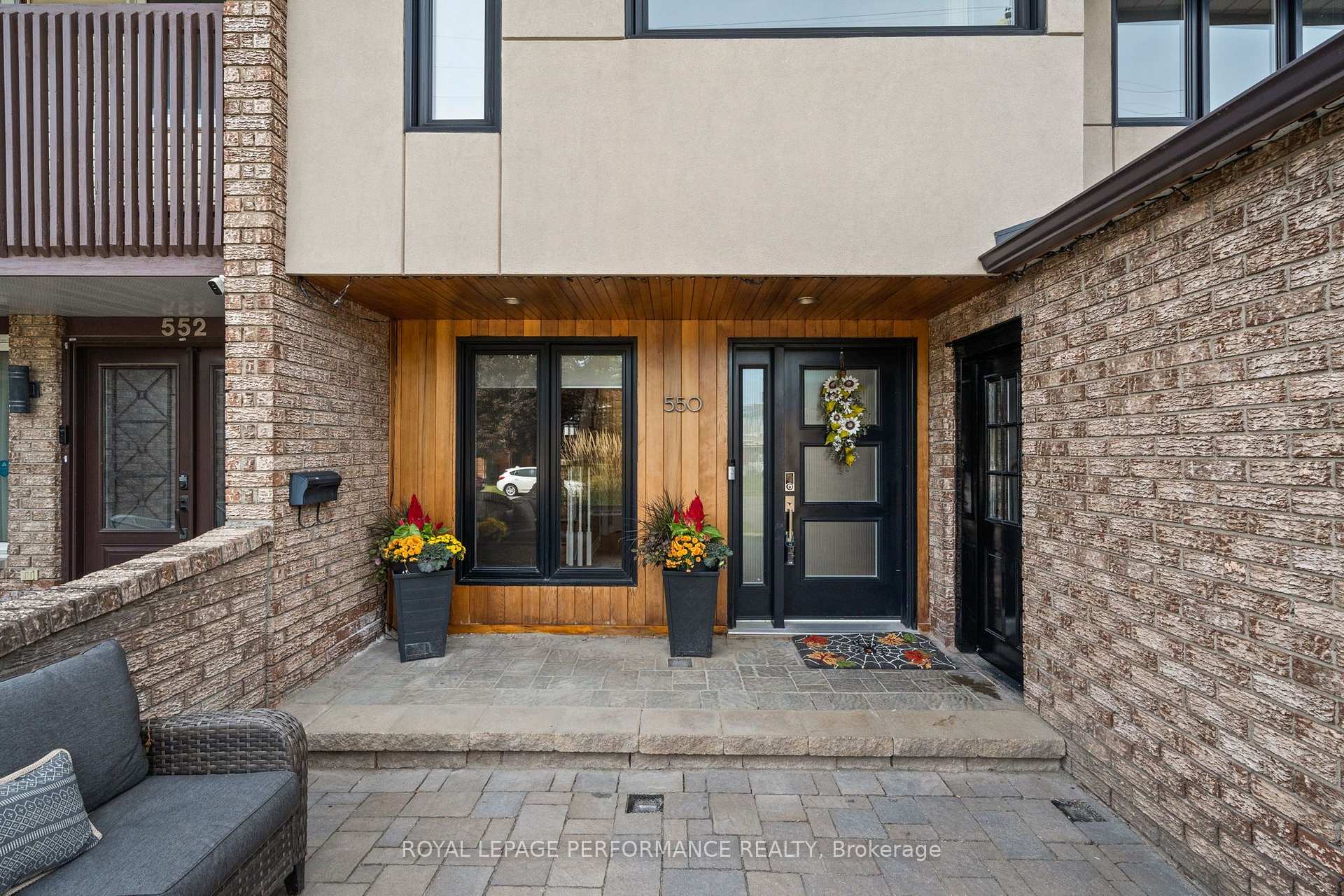 Photo 2 of 550 Foxview Place, Ottawa, CFB Rockcliffe and Area — HOMEH