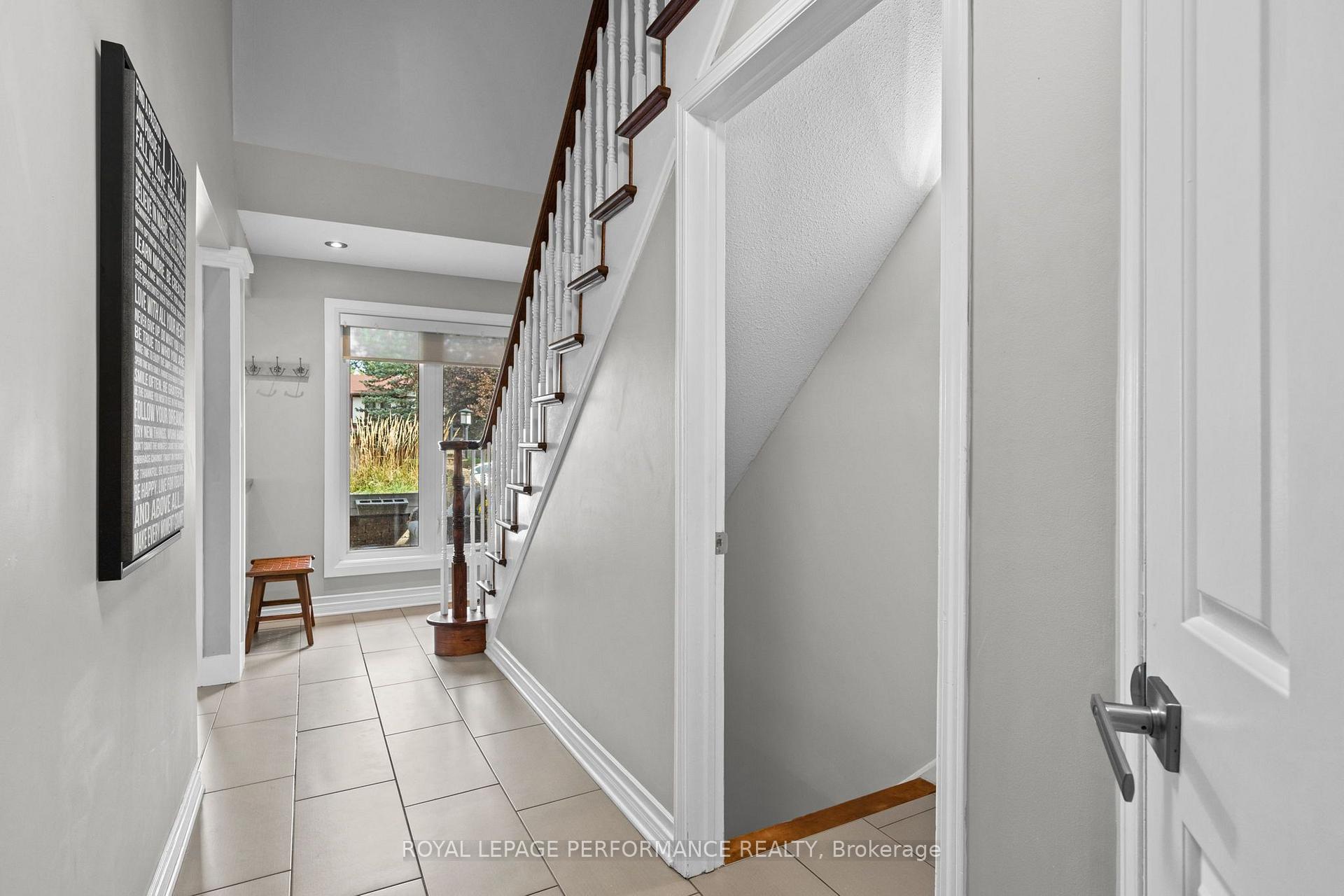Photo 20 of 550 Foxview Place, Ottawa, CFB Rockcliffe and Area — HOMEH