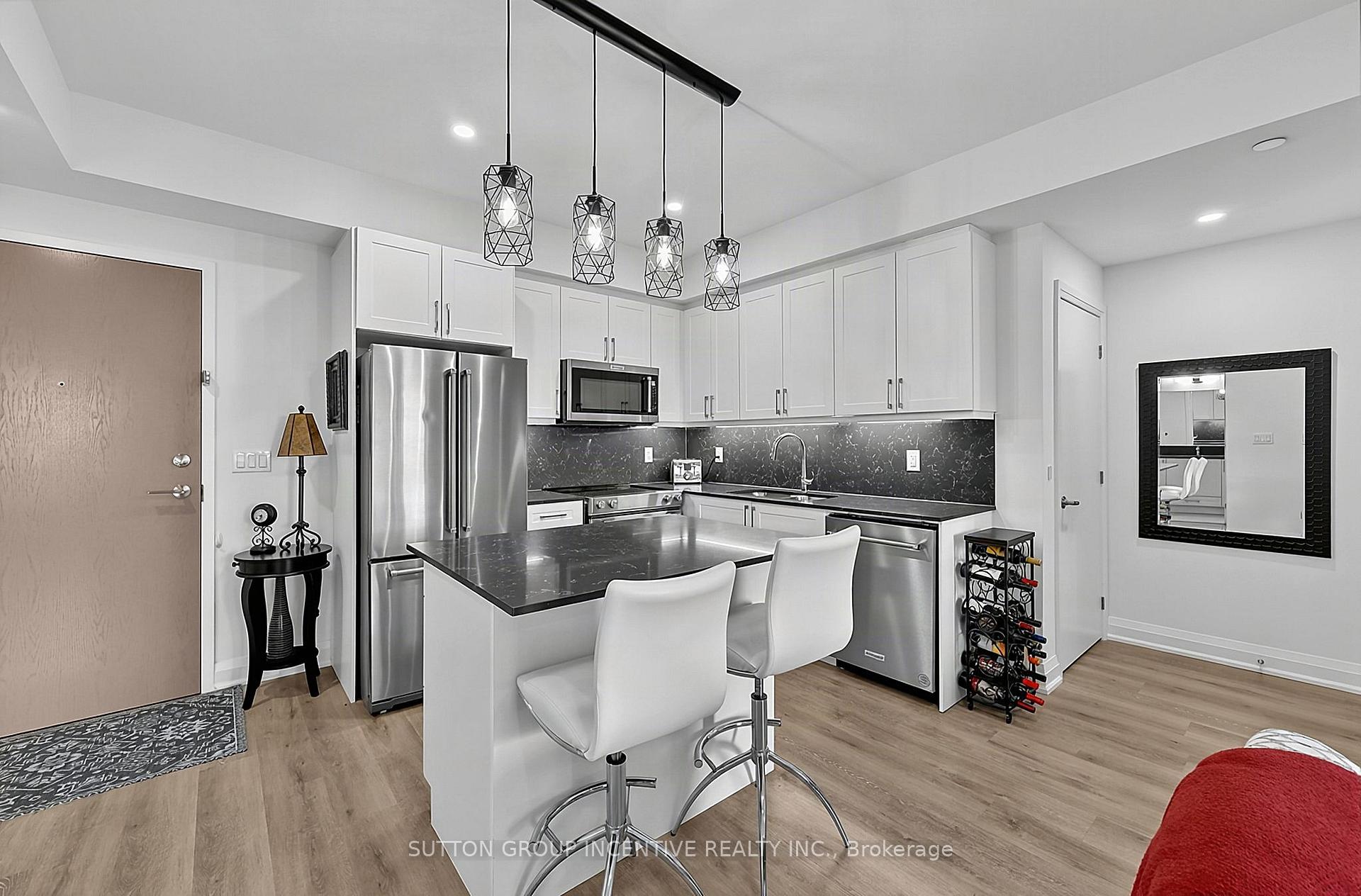 Photo 14 of Unit 1101, 58 Lakeside Terrace, Barrie, Little Lake — HOMEH