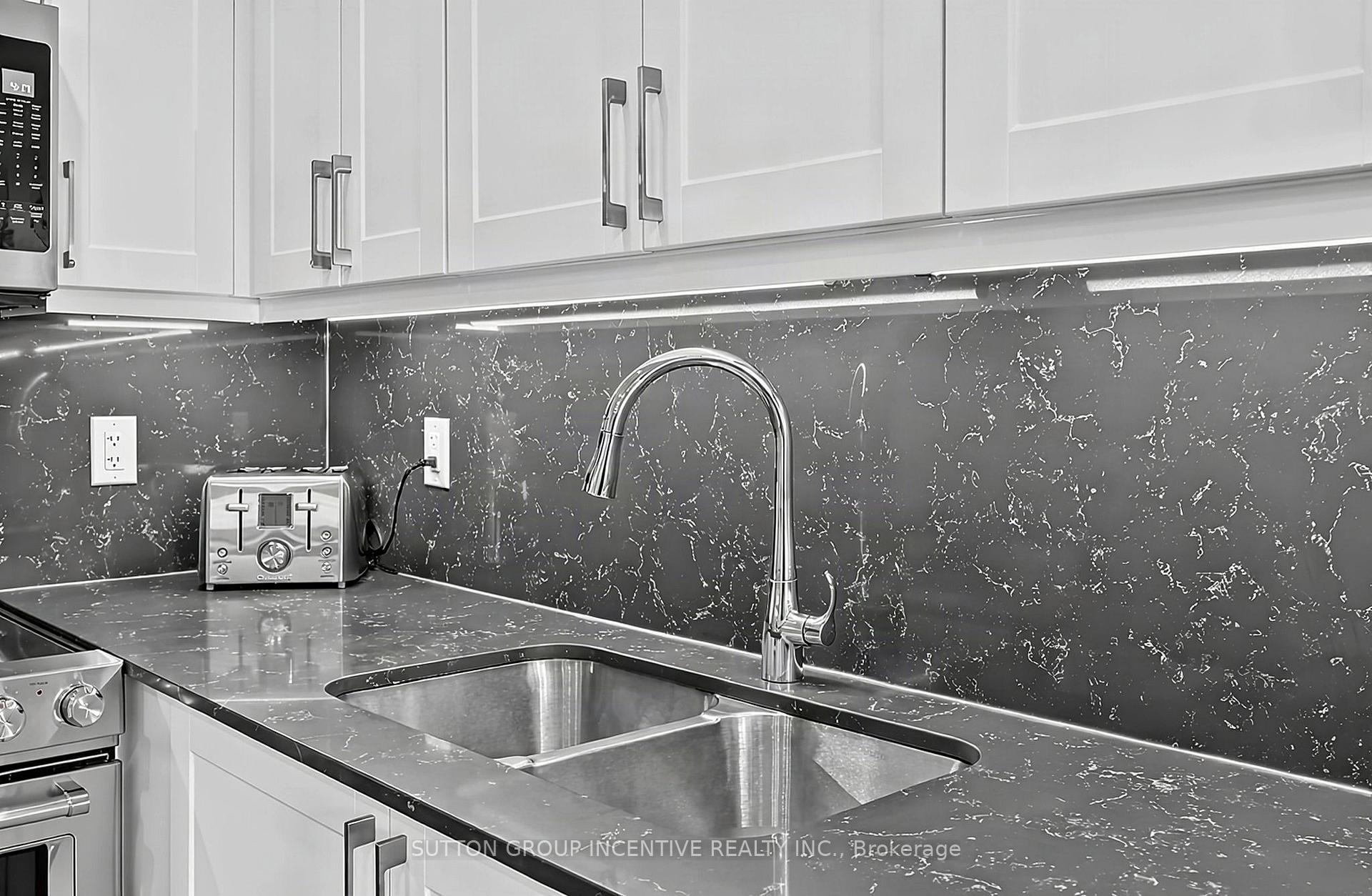 Photo 18 of Unit 1101, 58 Lakeside Terrace, Barrie, Little Lake — HOMEH