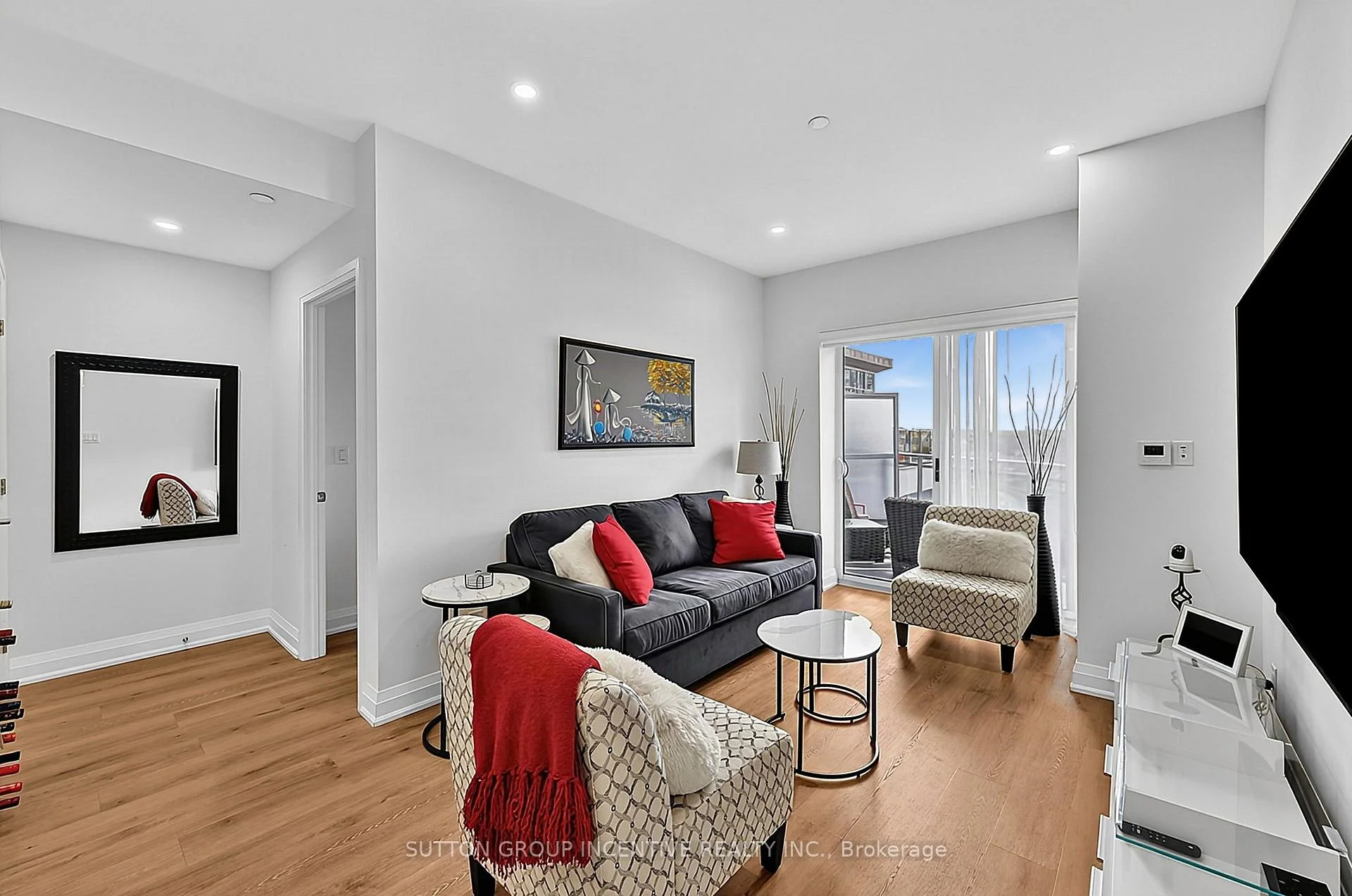 Photo 22 of Unit 1101, 58 Lakeside Terrace, Barrie, Little Lake — HOMEH