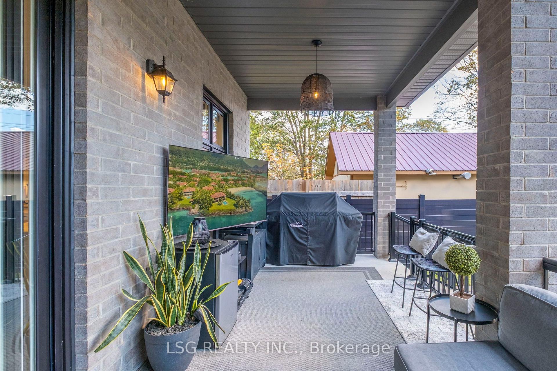 Photo 48 of 93 Kennedy Street E, Aurora, Aurora Village — HOMEH