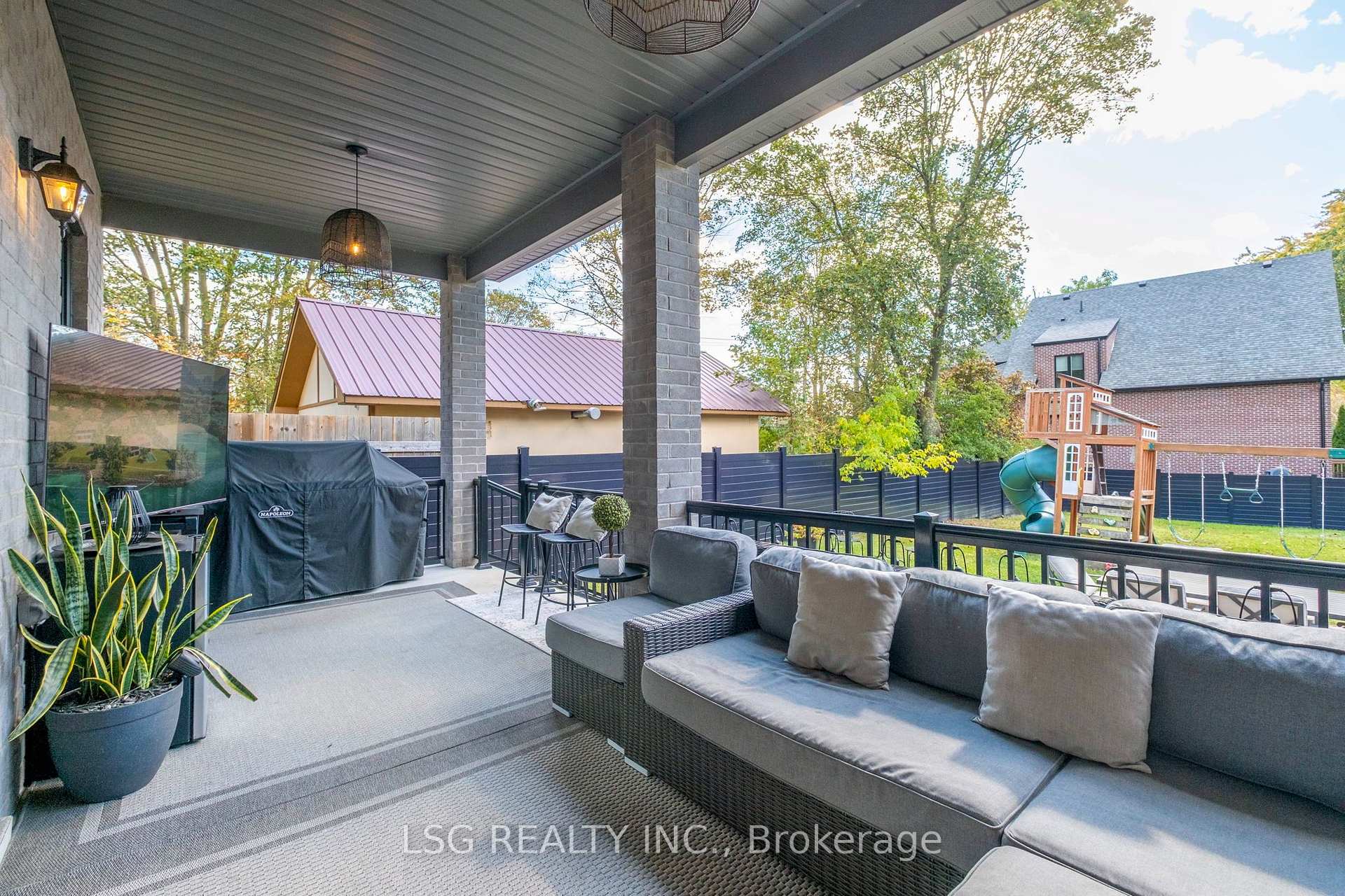 Photo 49 of 93 Kennedy Street E, Aurora, Aurora Village — HOMEH