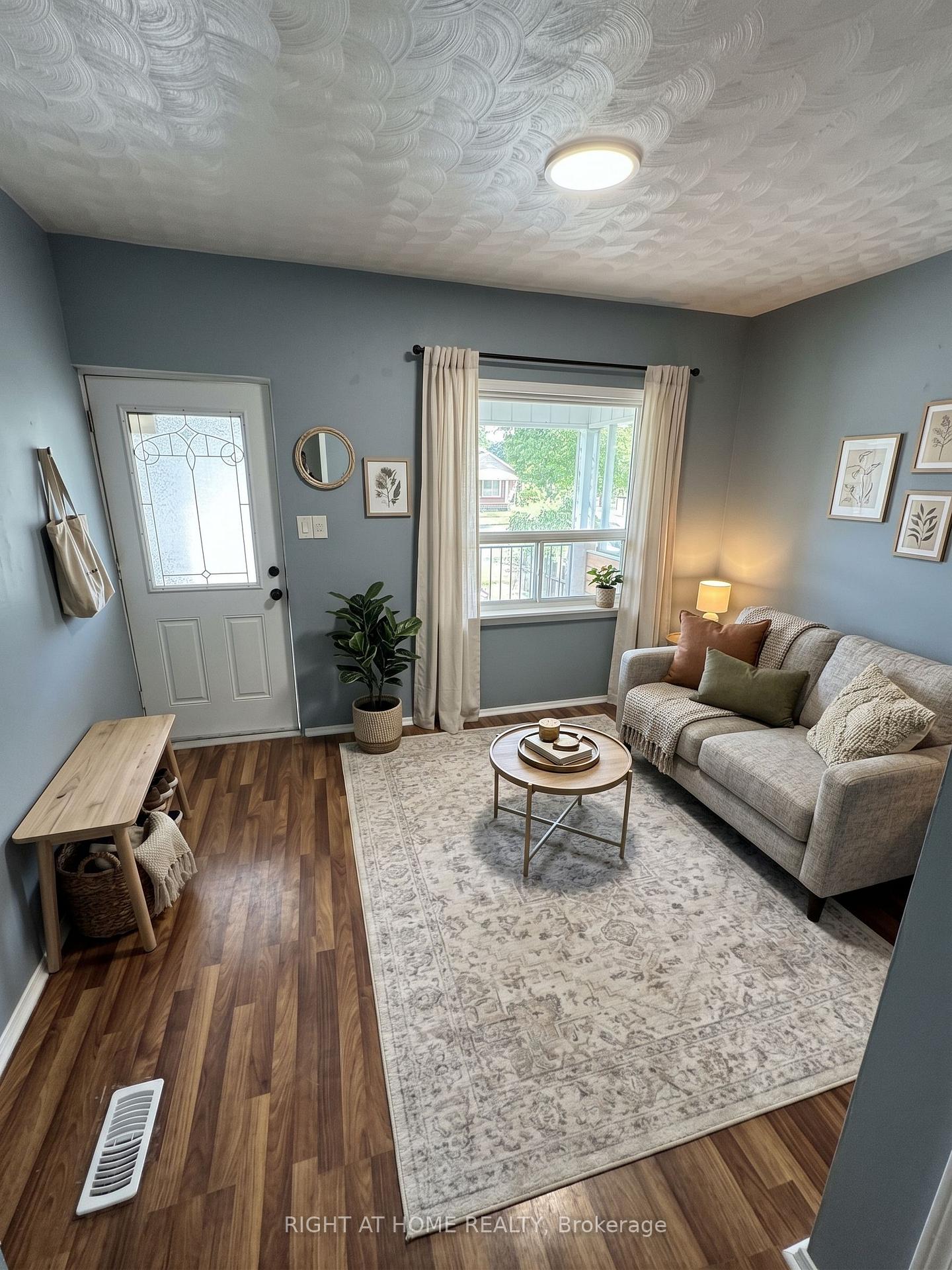 Photo 7 of 683 Mortimer Avenue, Toronto, Danforth Village-East York — HOMEH