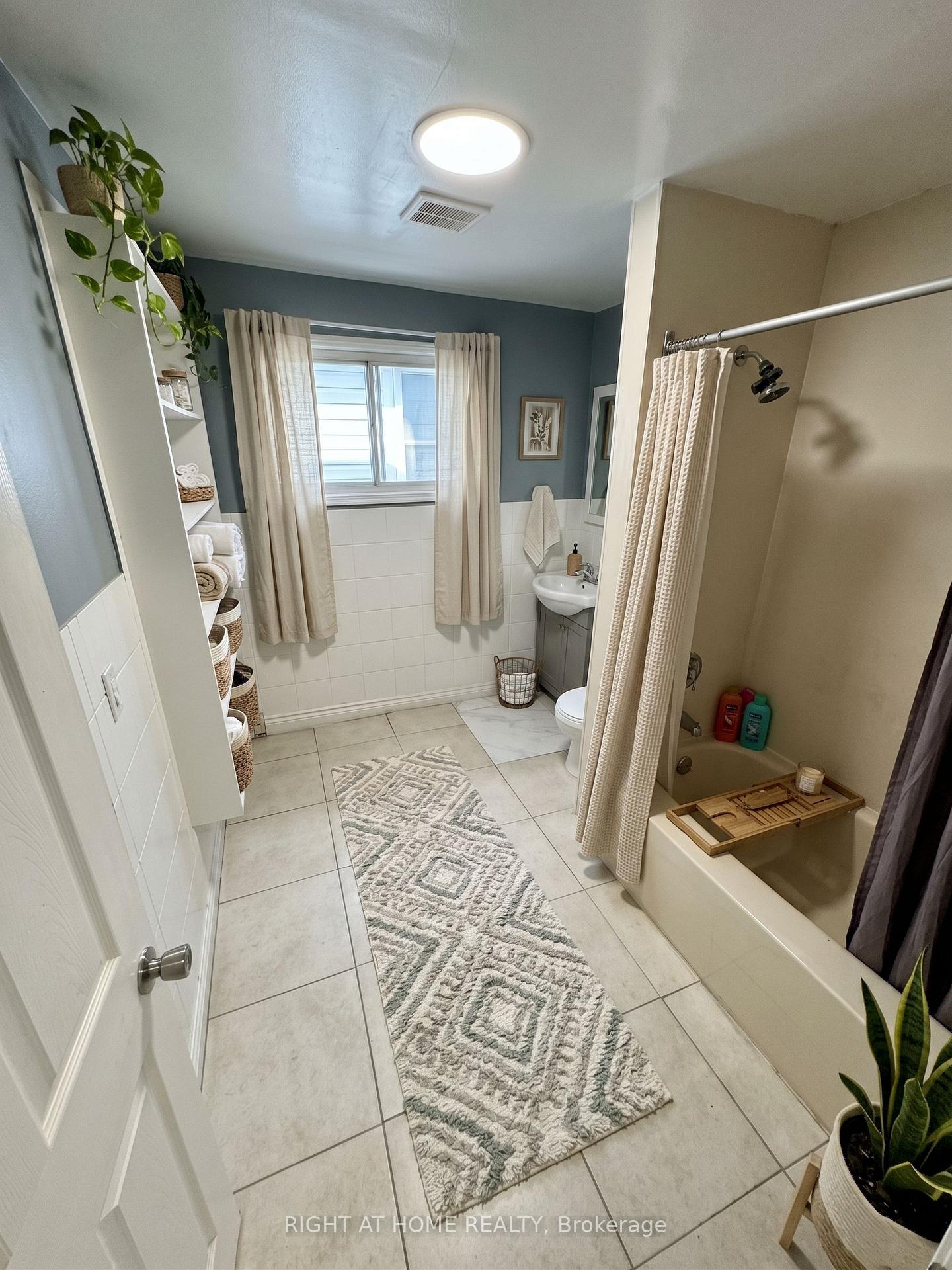 Photo 9 of 683 Mortimer Avenue, Toronto, Danforth Village-East York — HOMEH