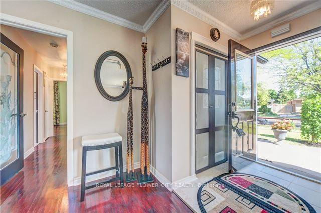 Photo 2 of 20 Dorward Drive, Etobicoke, Mount Olive-Silverstone-Jamestown — HOMEH