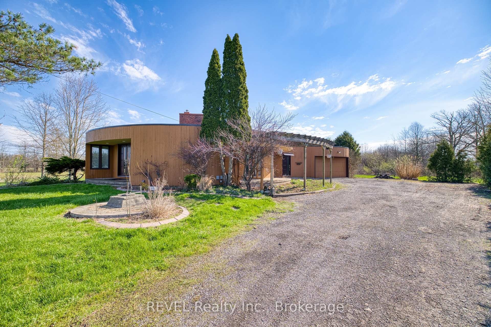 Photo 3 of 9572 Sodom Road, Niagara Falls, Lyons Creek — HOMEH