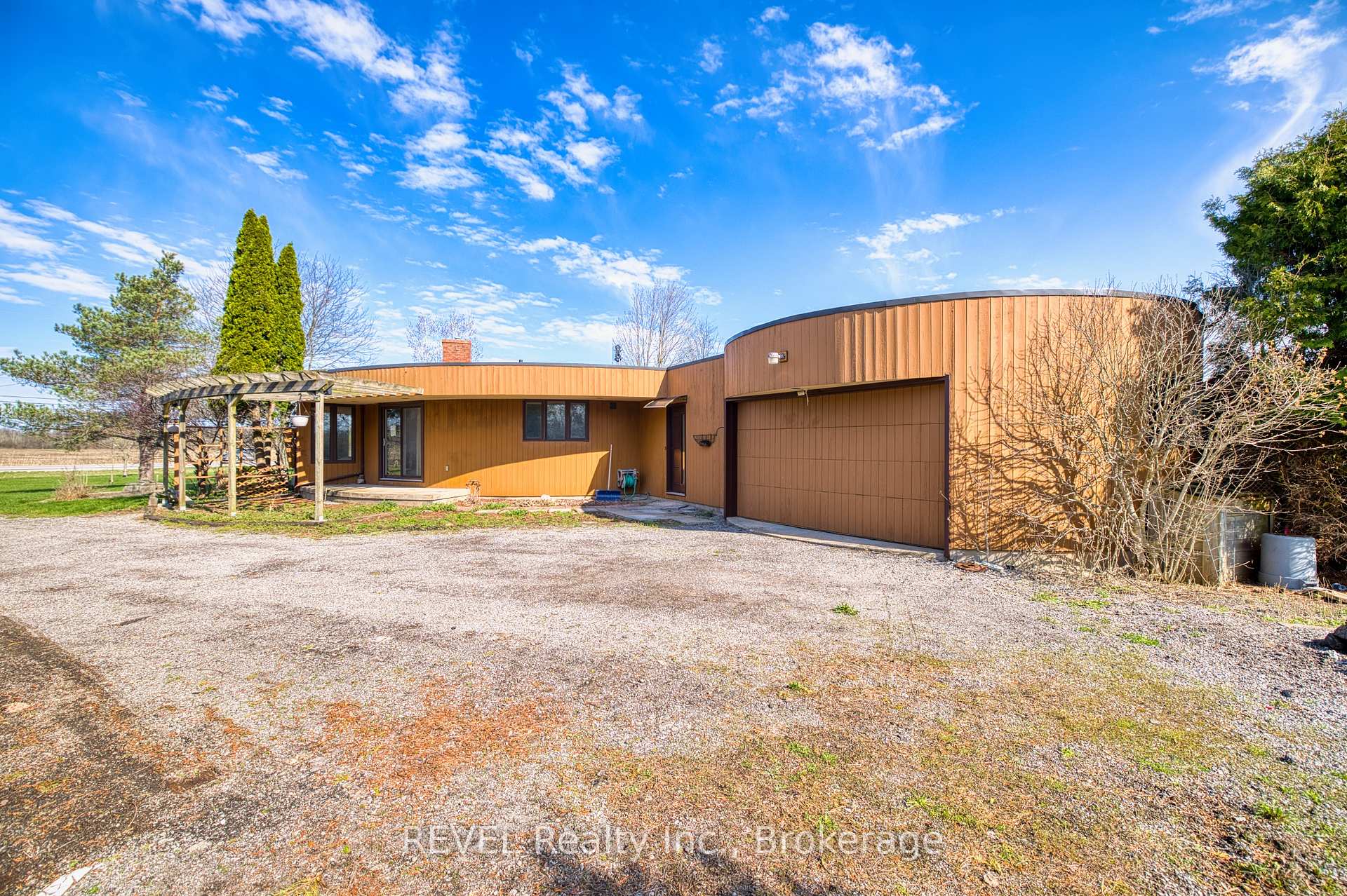 Photo 5 of 9572 Sodom Road, Niagara Falls, Lyons Creek — HOMEH