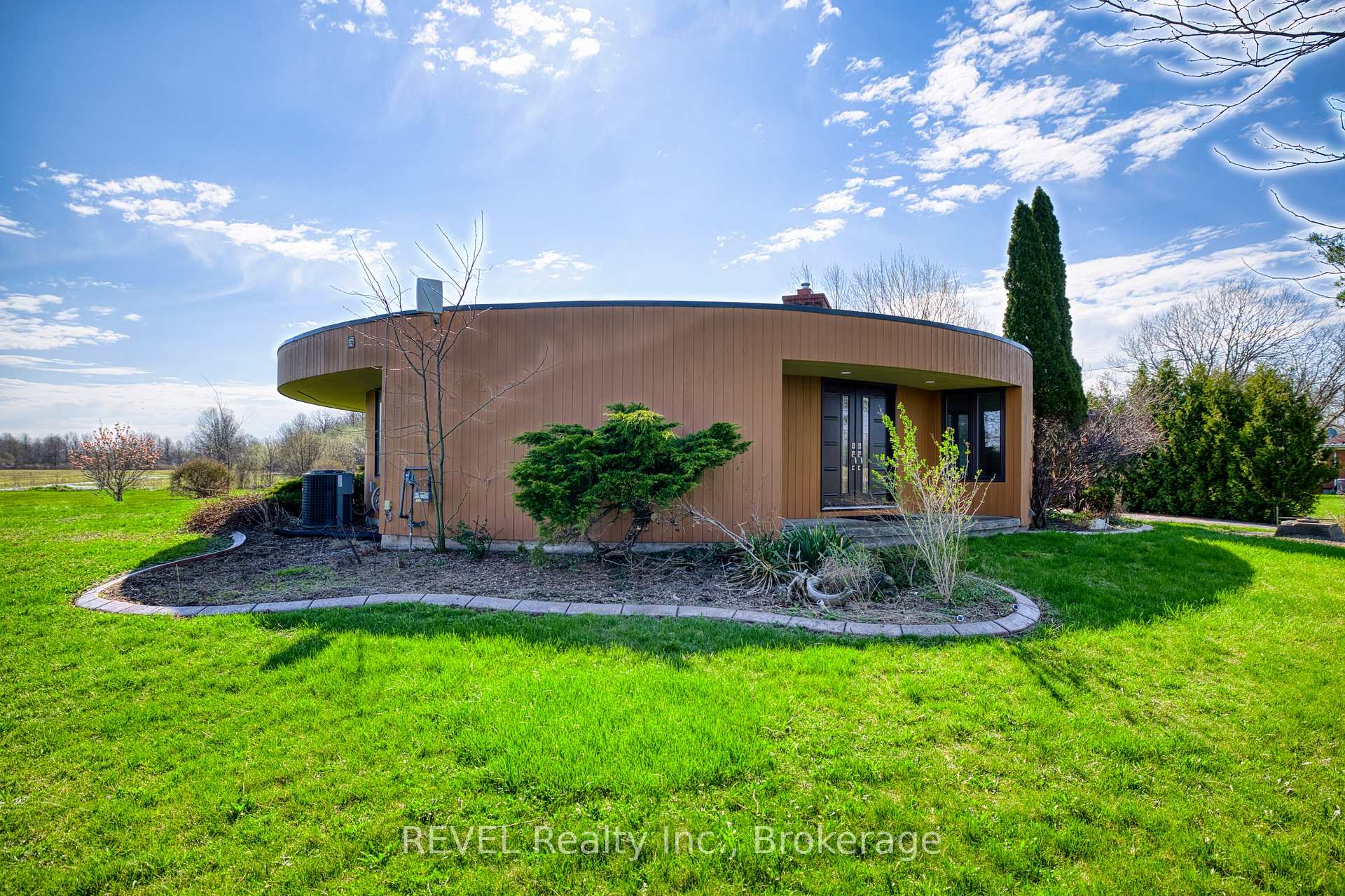 Photo 6 of 9572 Sodom Road, Niagara Falls, Lyons Creek — HOMEH