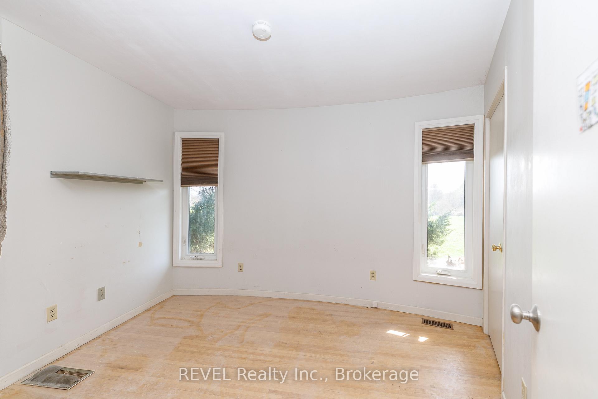 Photo 12 of 9572 Sodom Road, Niagara Falls, Lyons Creek — HOMEH