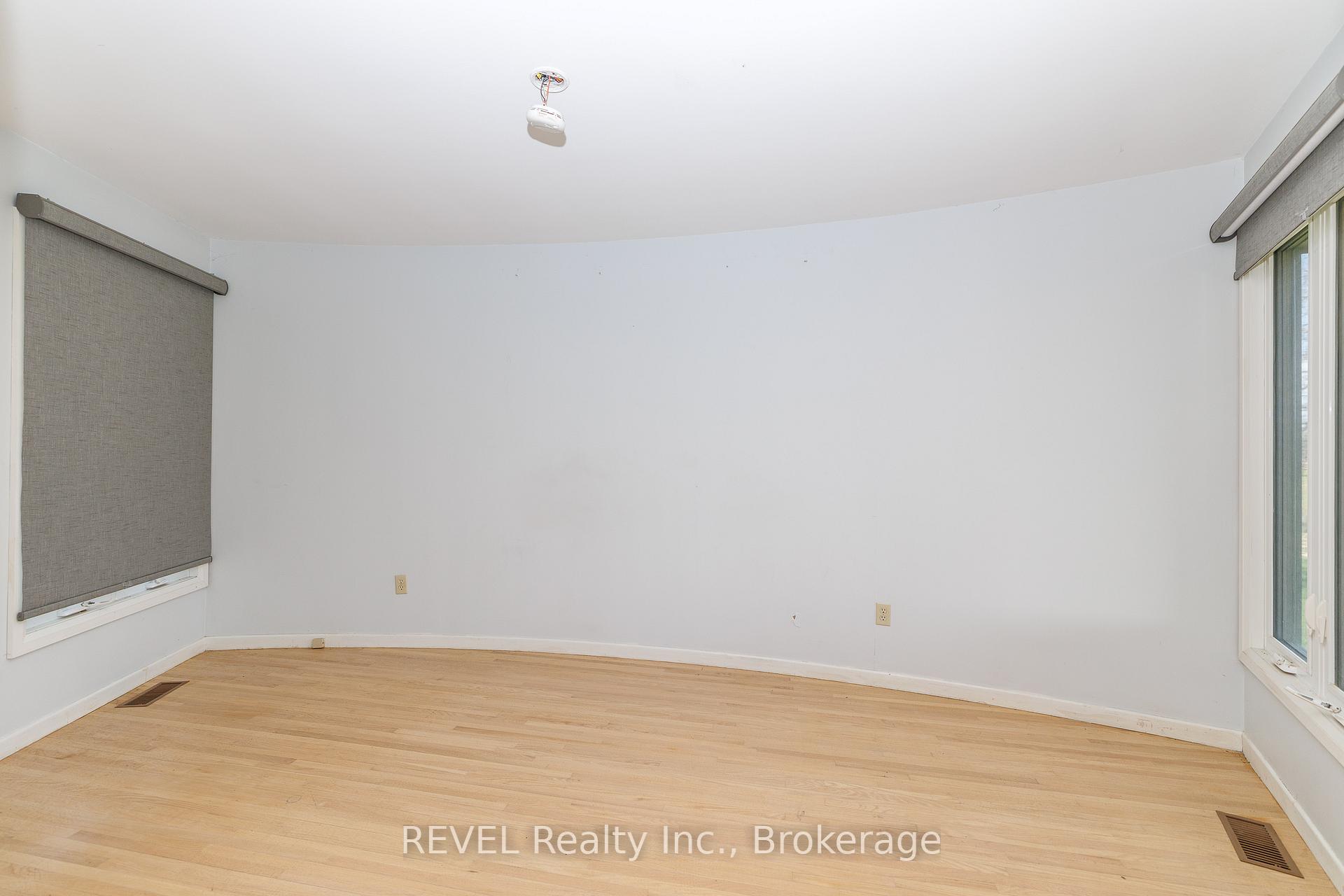 Photo 17 of 9572 Sodom Road, Niagara Falls, Lyons Creek — HOMEH