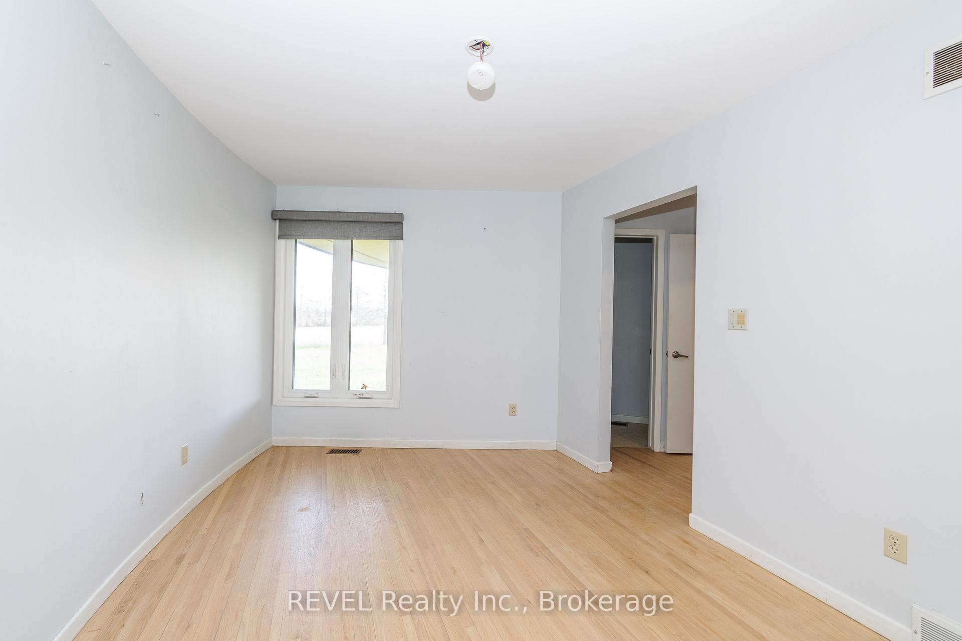 Photo 19 of 9572 Sodom Road, Niagara Falls, Lyons Creek — HOMEH