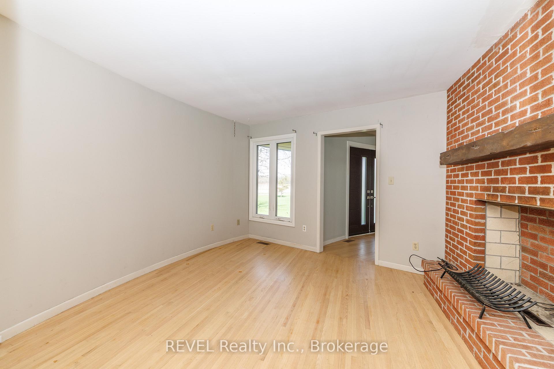 Photo 24 of 9572 Sodom Road, Niagara Falls, Lyons Creek — HOMEH
