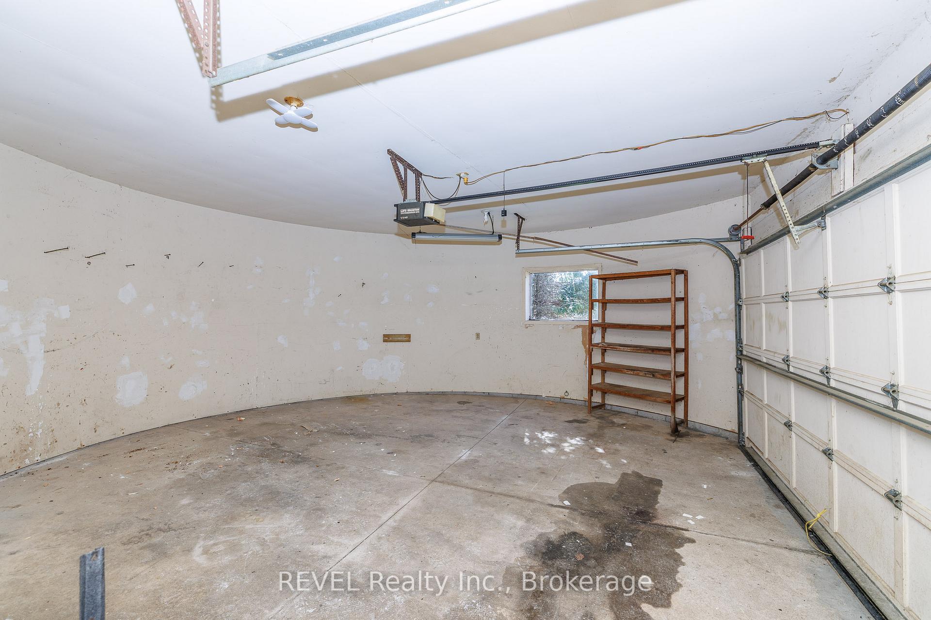 Photo 33 of 9572 Sodom Road, Niagara Falls, Lyons Creek — HOMEH