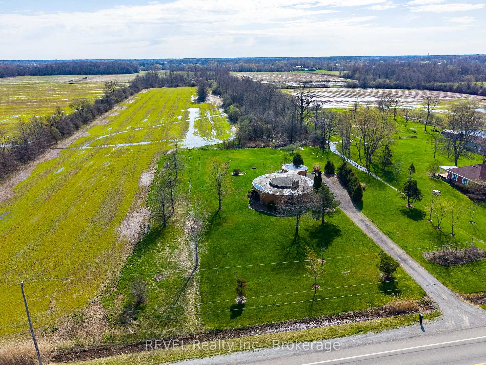 Photo 39 of 9572 Sodom Road, Niagara Falls, Lyons Creek — HOMEH