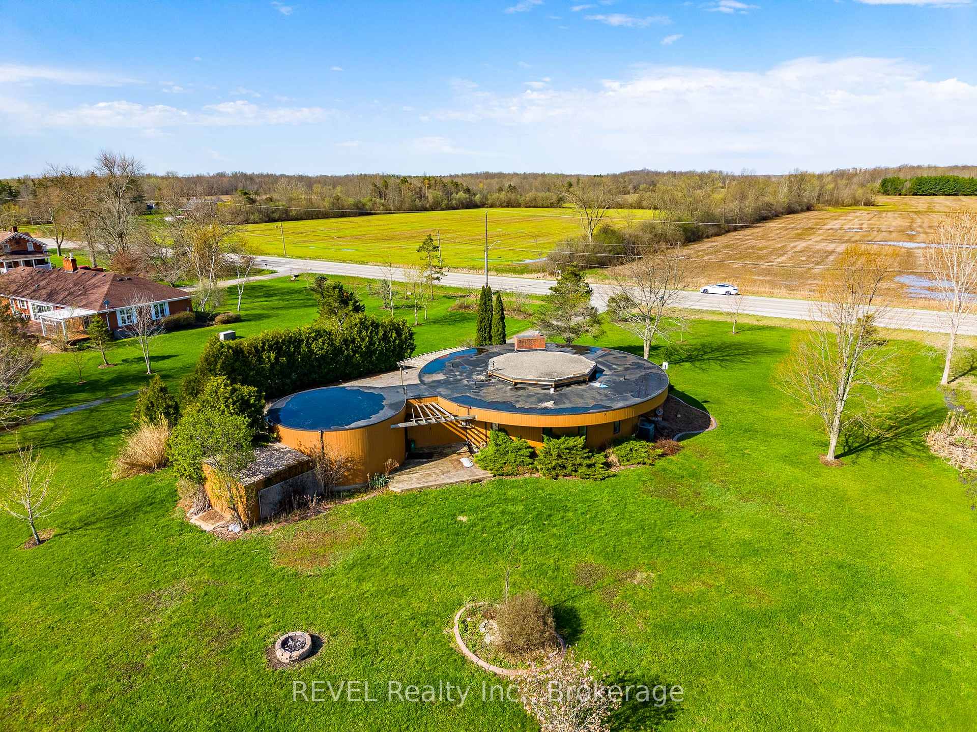 Photo 42 of 9572 Sodom Road, Niagara Falls, Lyons Creek — HOMEH
