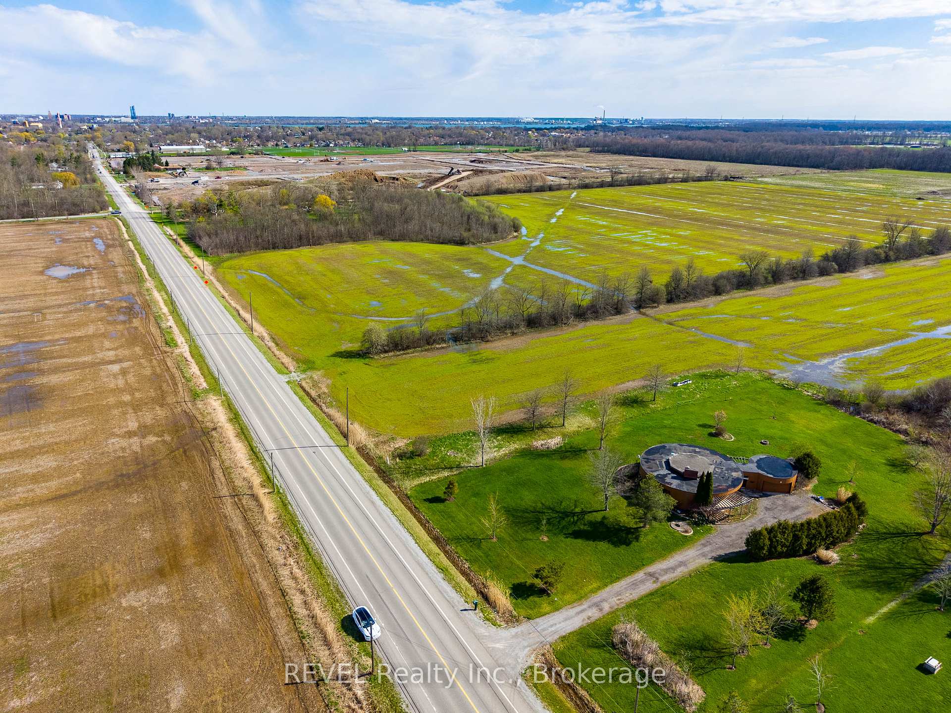 Photo 47 of 9572 Sodom Road, Niagara Falls, Lyons Creek — HOMEH