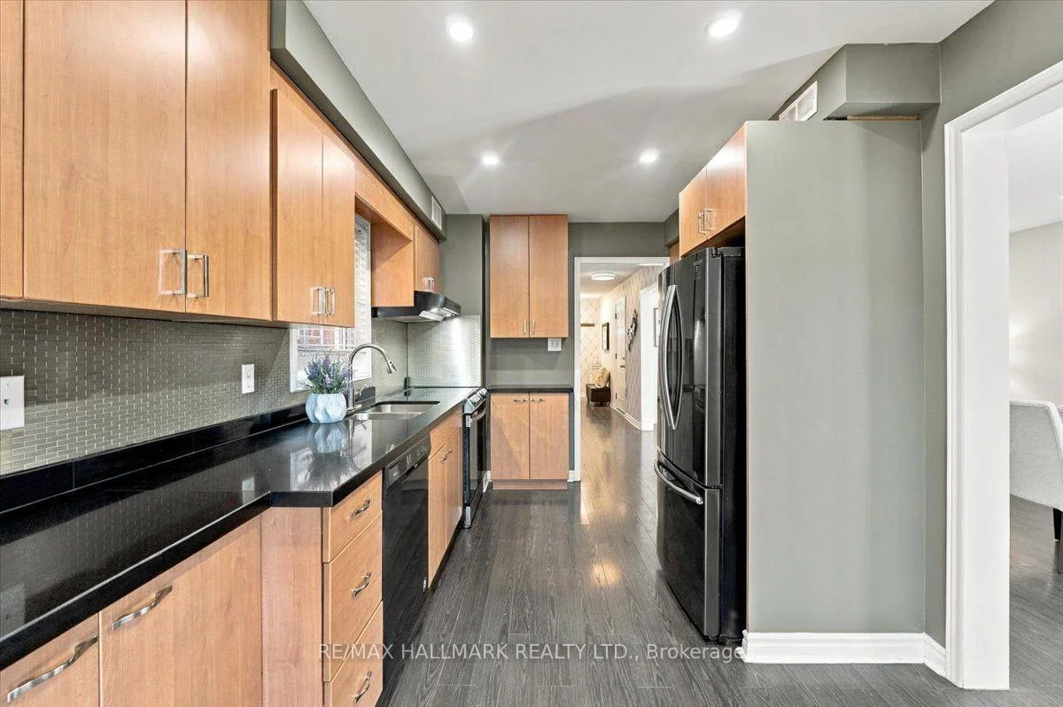 Photo 12 of 5732 Bell Harbour Drive, Mississauga, Central Erin Mills — HOMEH