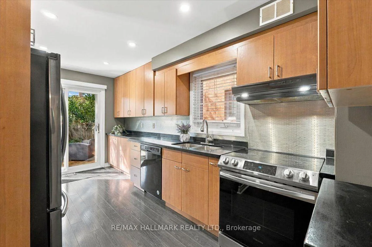 Photo 15 of 5732 Bell Harbour Drive, Mississauga, Central Erin Mills — HOMEH