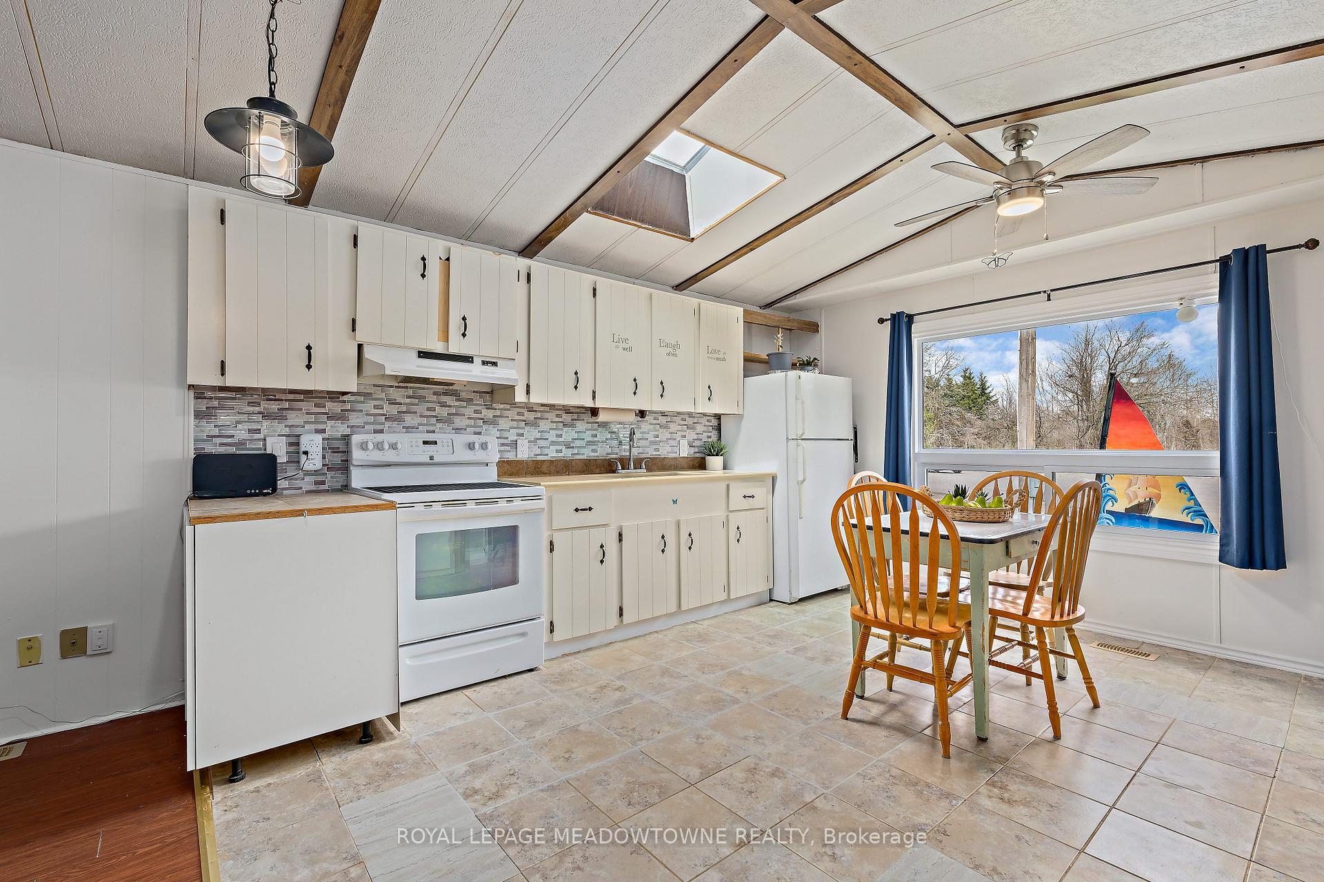 Photo 7 of 4 Laurel Lane, Erin — HOMEH