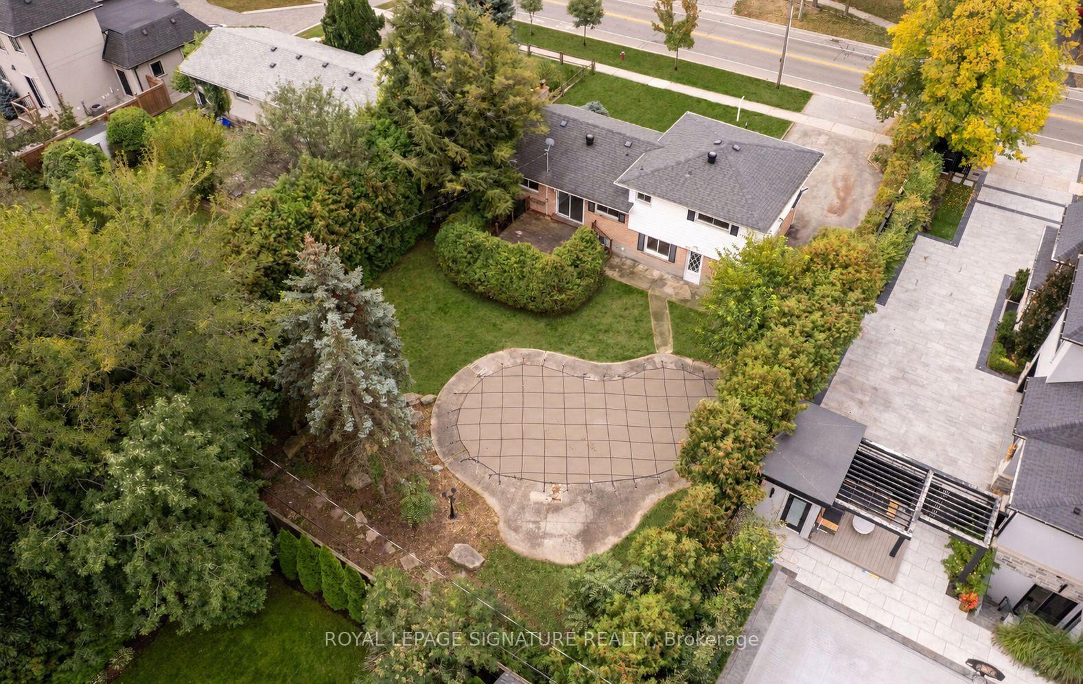 Photo 15 of 251 Third Line, Oakville, Southwest — HOMEH