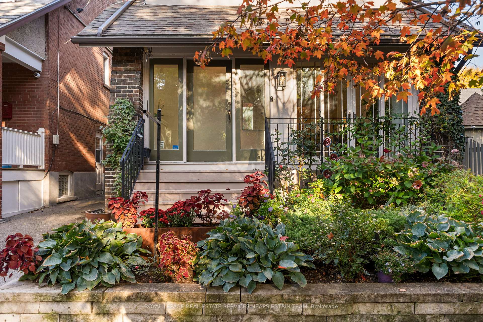 Photo 2 of 9 Cornish Road, Toronto, Rosedale-Moore Park — HOMEH