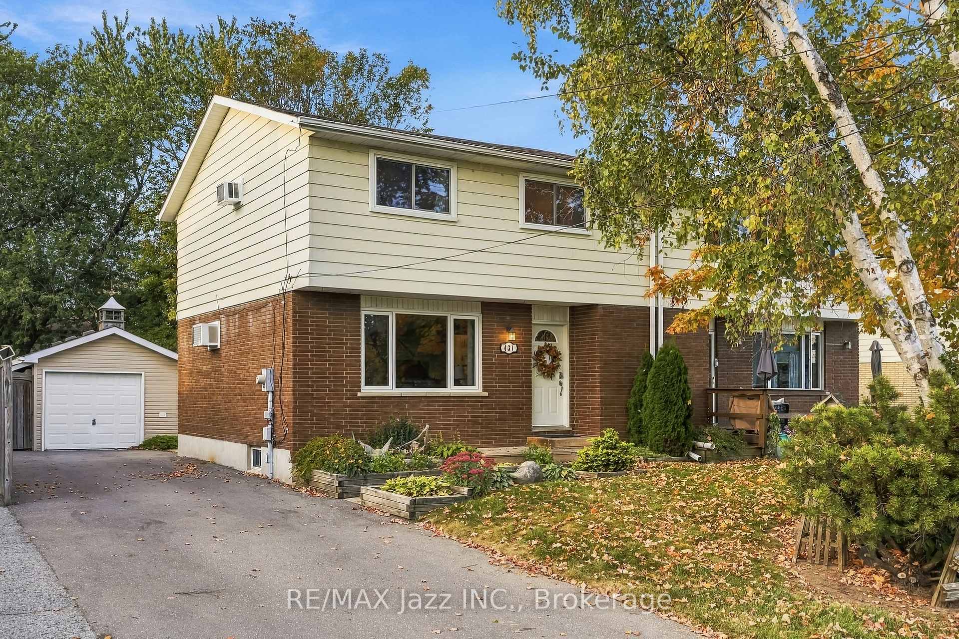 Photo of 431 Bay Street