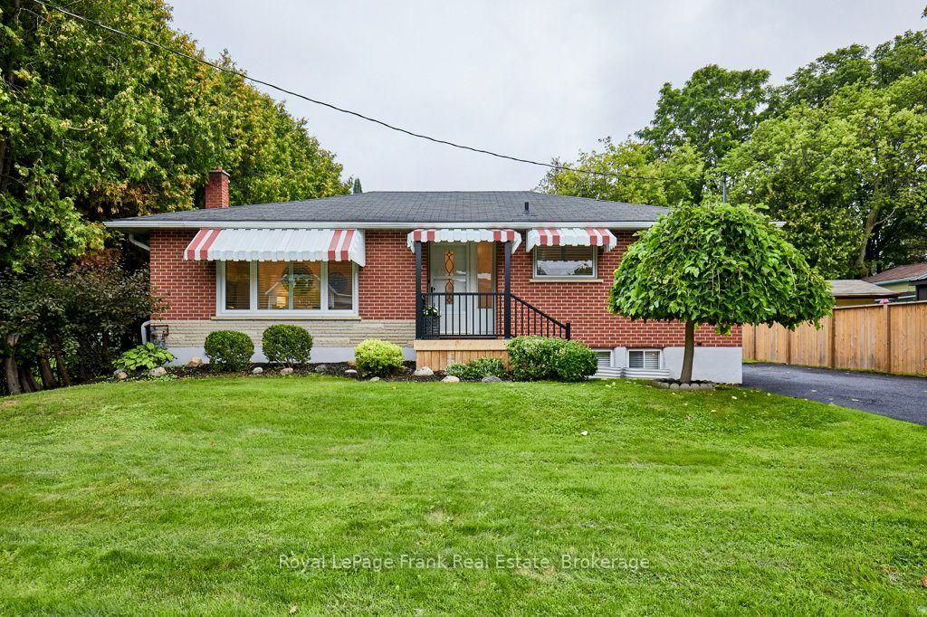 Photo of 15111 Simcoe Street