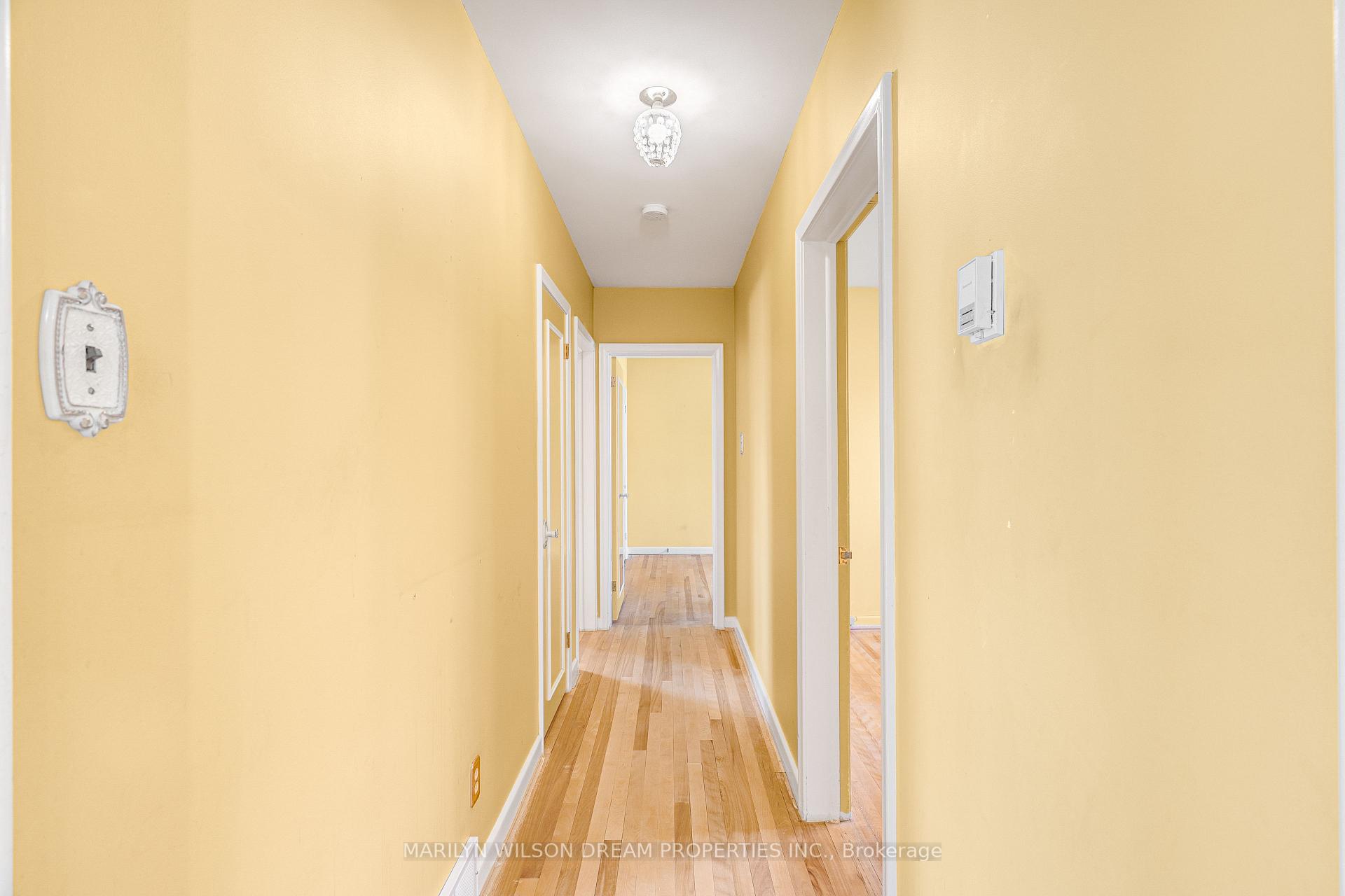 Photo 15 of 742 Cork Street, Ottawa, Elmvale Acres — HOMEH