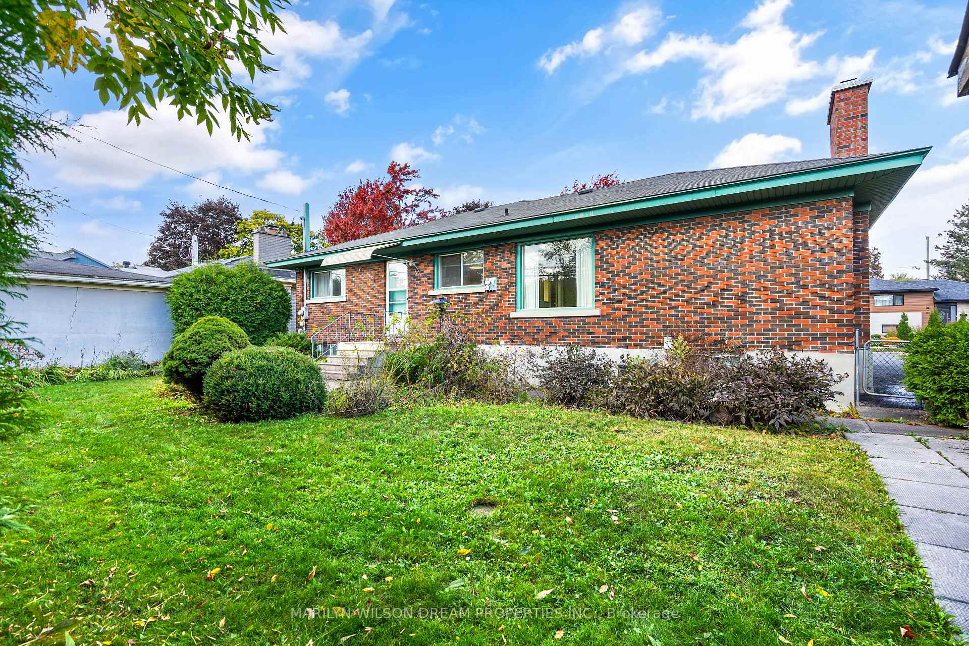 Photo 27 of 742 Cork Street, Ottawa, Elmvale Acres — HOMEH