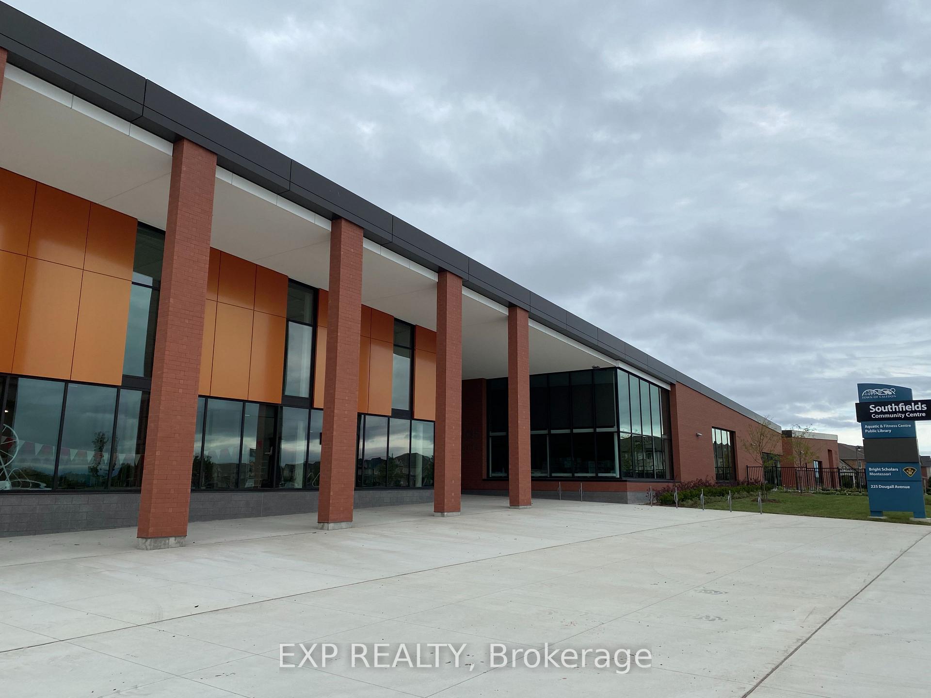 Photo 22 of Unit Unit A, 448 Dougall Avenue, Caledon, Rural Caledon — HOMEH