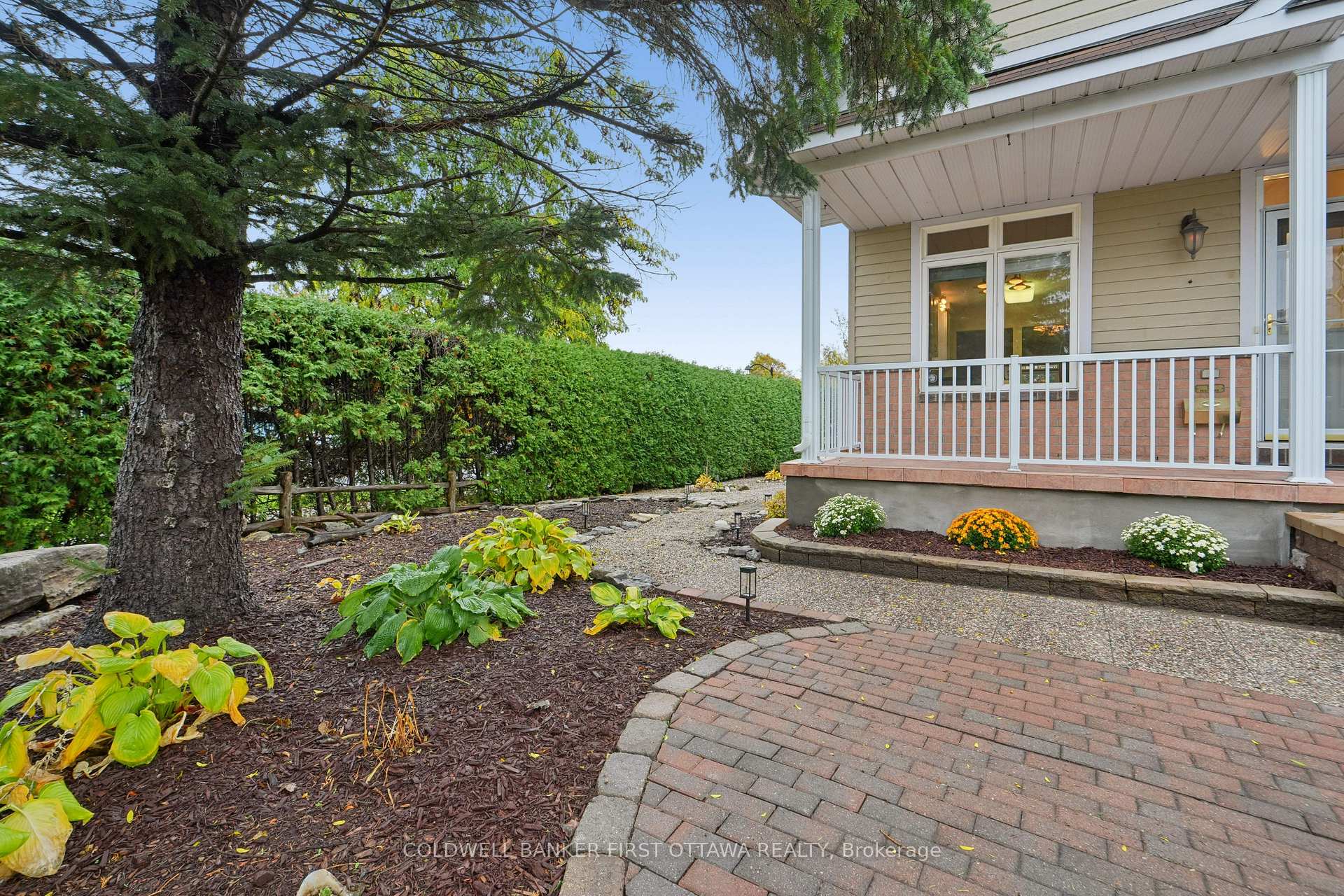 Photo 3 of 1 Sable Run Drive, Ottawa, Stittsville (Central) — HOMEH