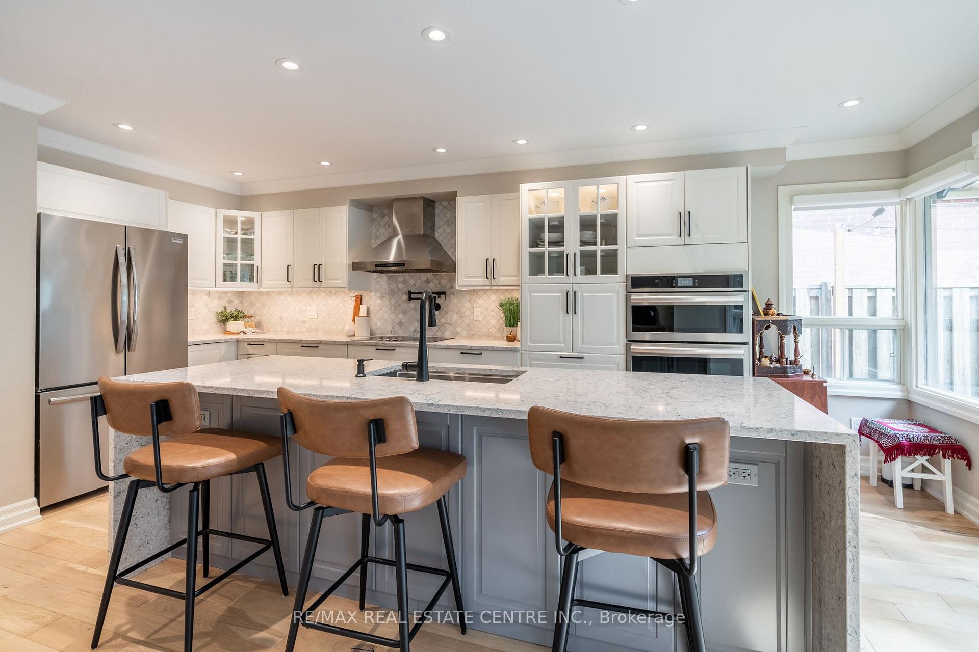 Photo 13 of 2064 Trillium Court, Burlington, Headon — HOMEH