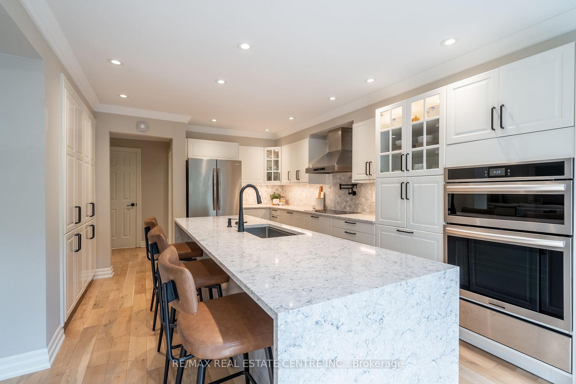 Photo 14 of 2064 Trillium Court, Burlington, Headon — HOMEH