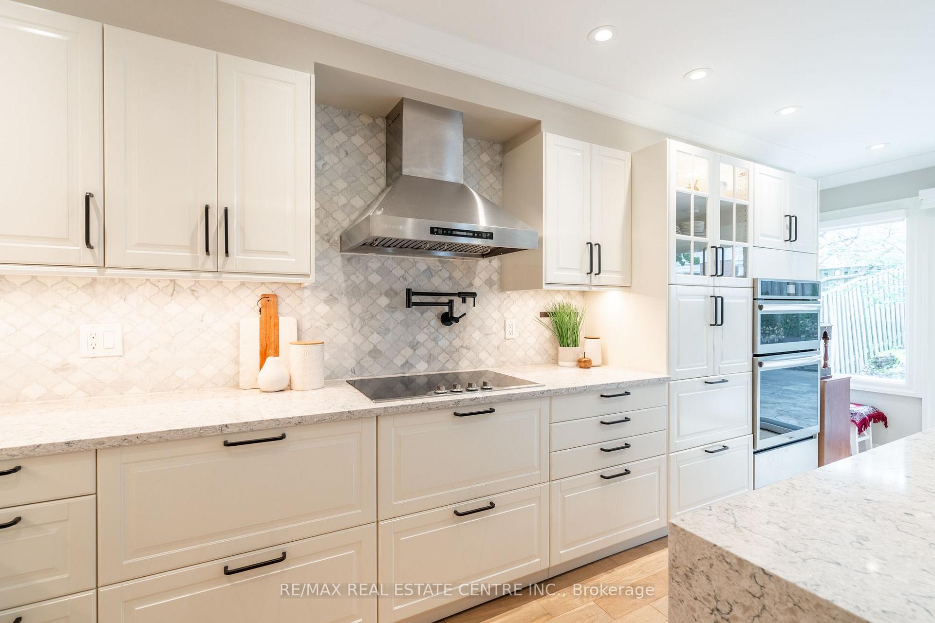 Photo 17 of 2064 Trillium Court, Burlington, Headon — HOMEH