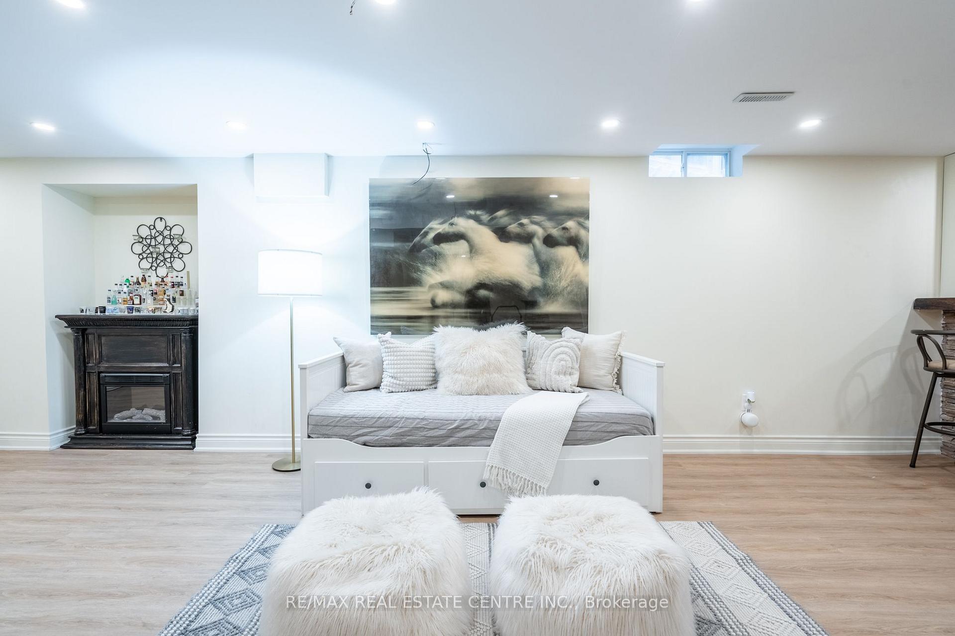 Photo 37 of 2064 Trillium Court, Burlington, Headon — HOMEH