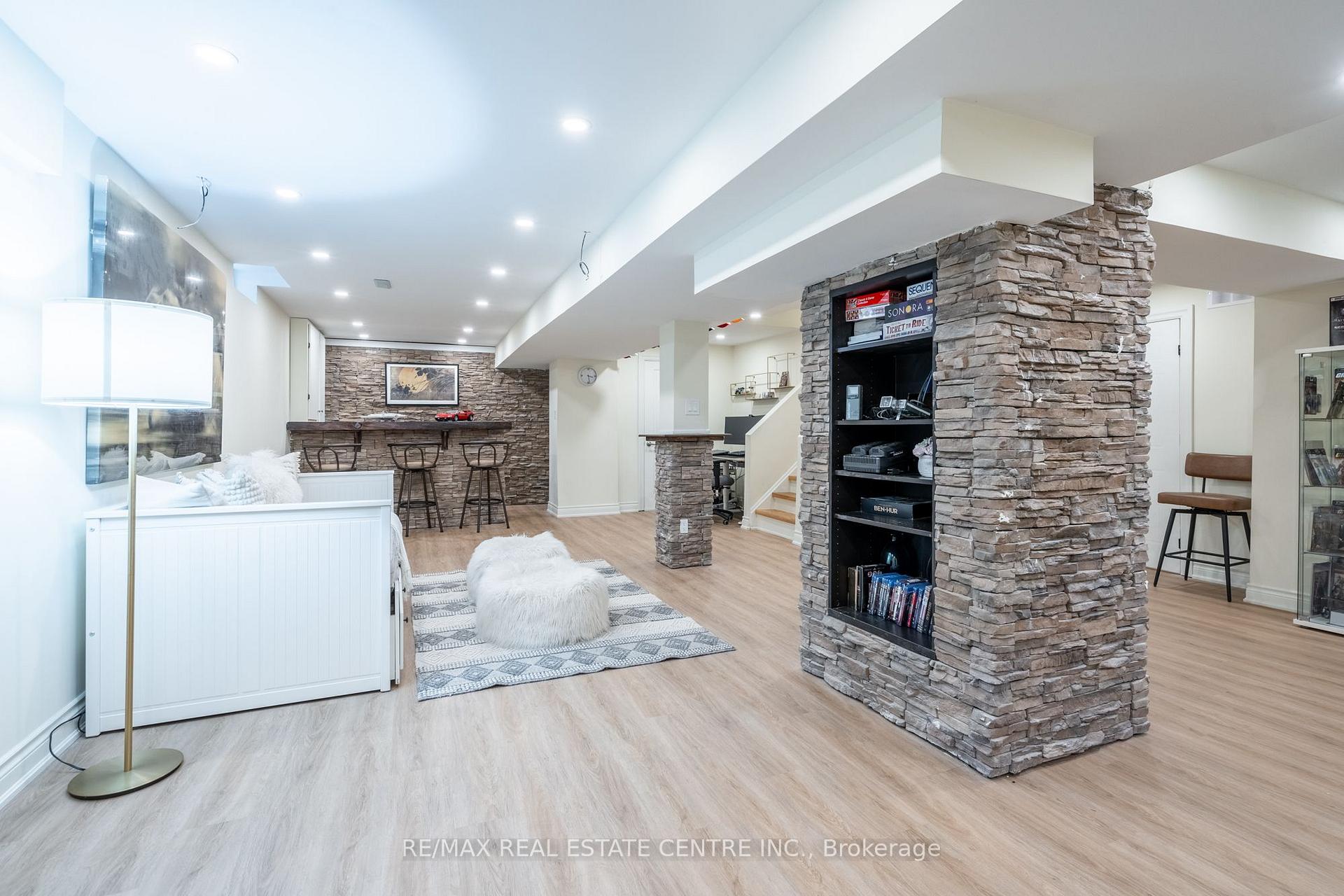 Photo 38 of 2064 Trillium Court, Burlington, Headon — HOMEH