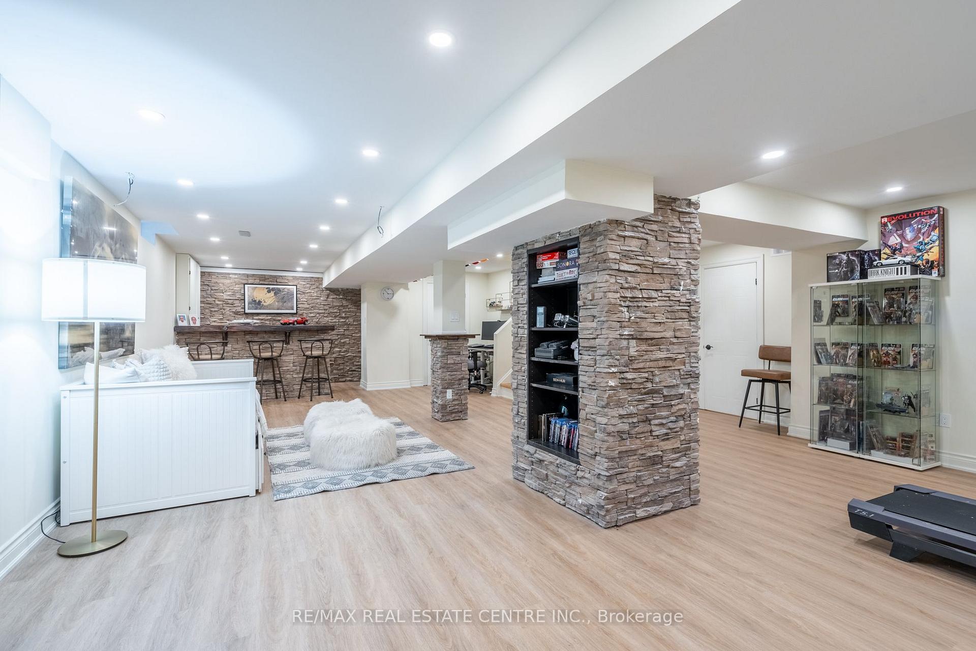 Photo 41 of 2064 Trillium Court, Burlington, Headon — HOMEH