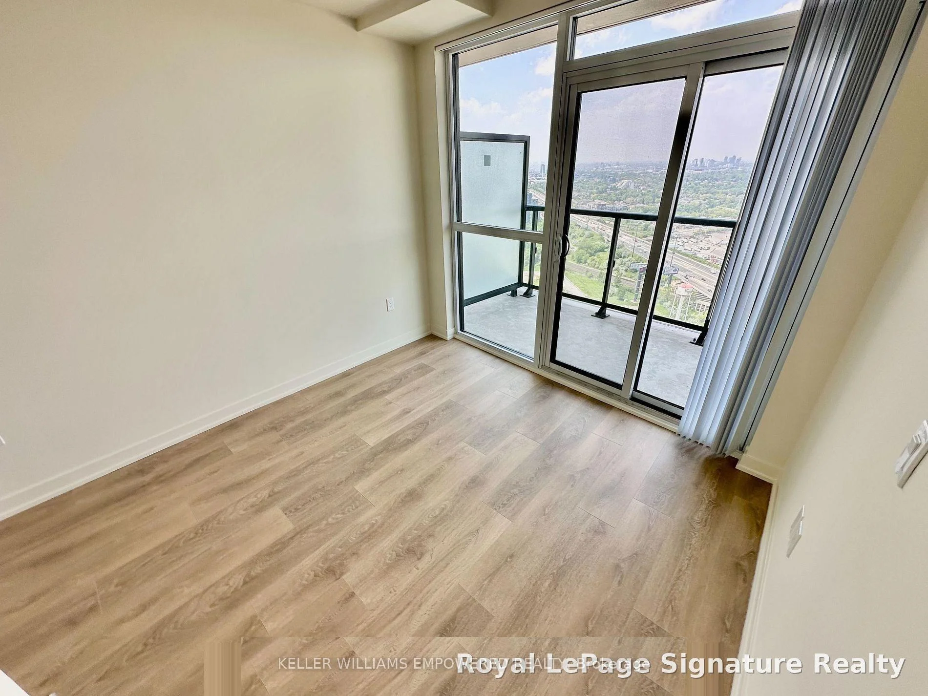 Photo 16 of Unit 4809, 38 Annie Craig Drive, Etobicoke, Mimico — HOMEH